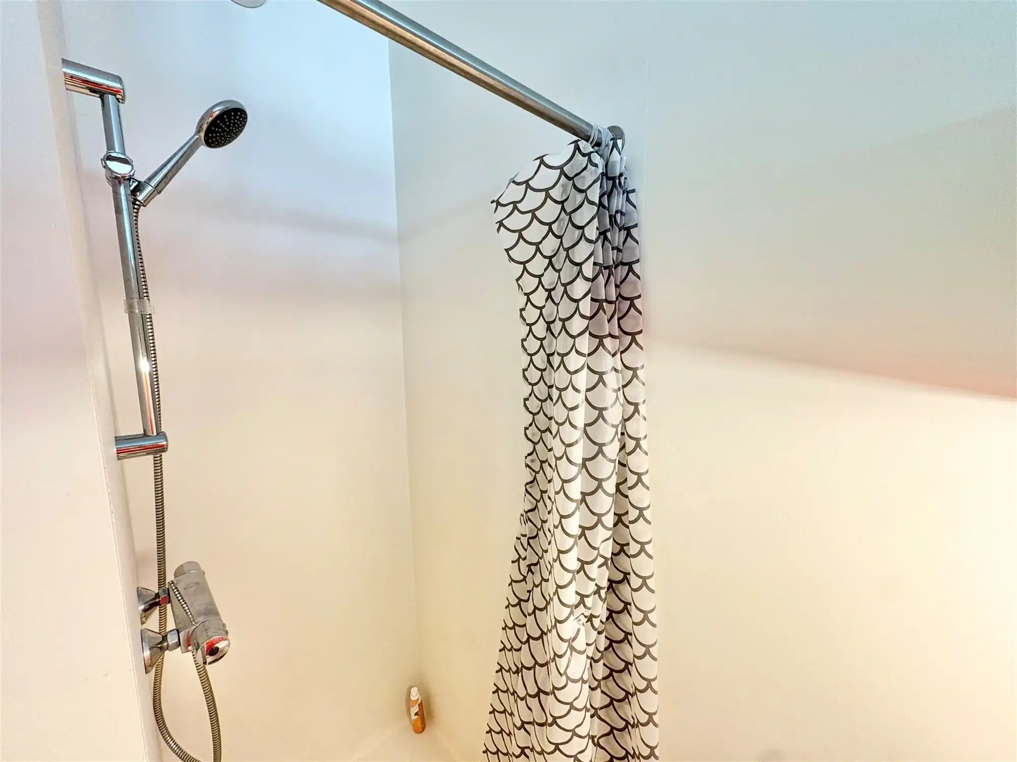 Studentenkamer - Paardenmarkt nabij Universiteit Antwerpen. foto 9