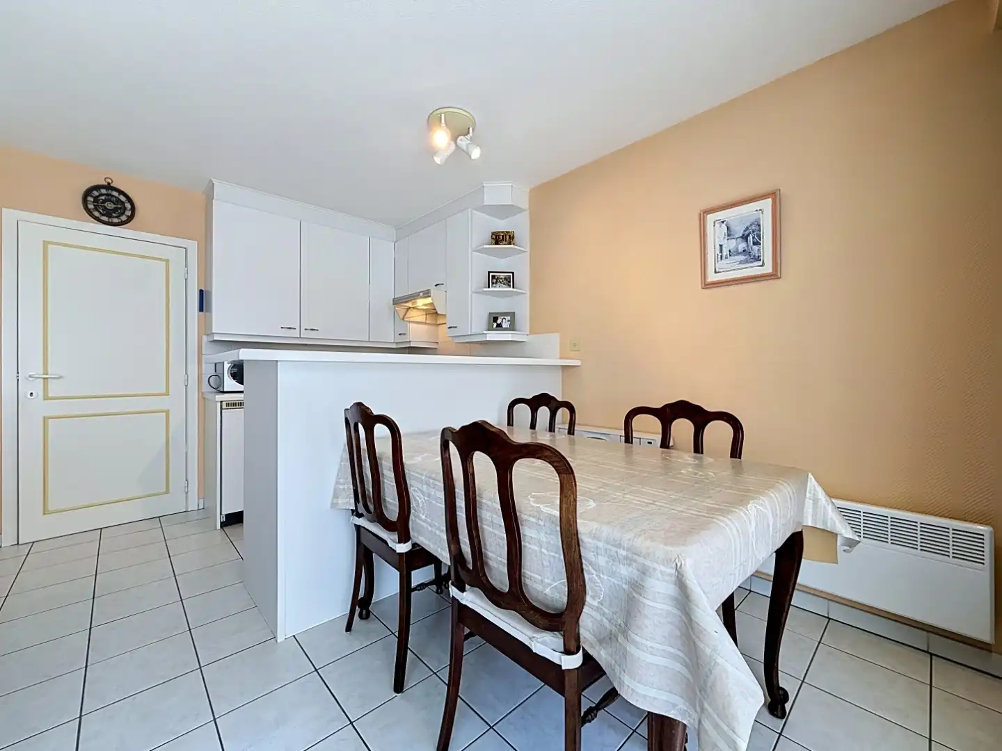 Eénslaapkamerappartement op topligging bij de zeedijk te Nieuwpoort foto 3