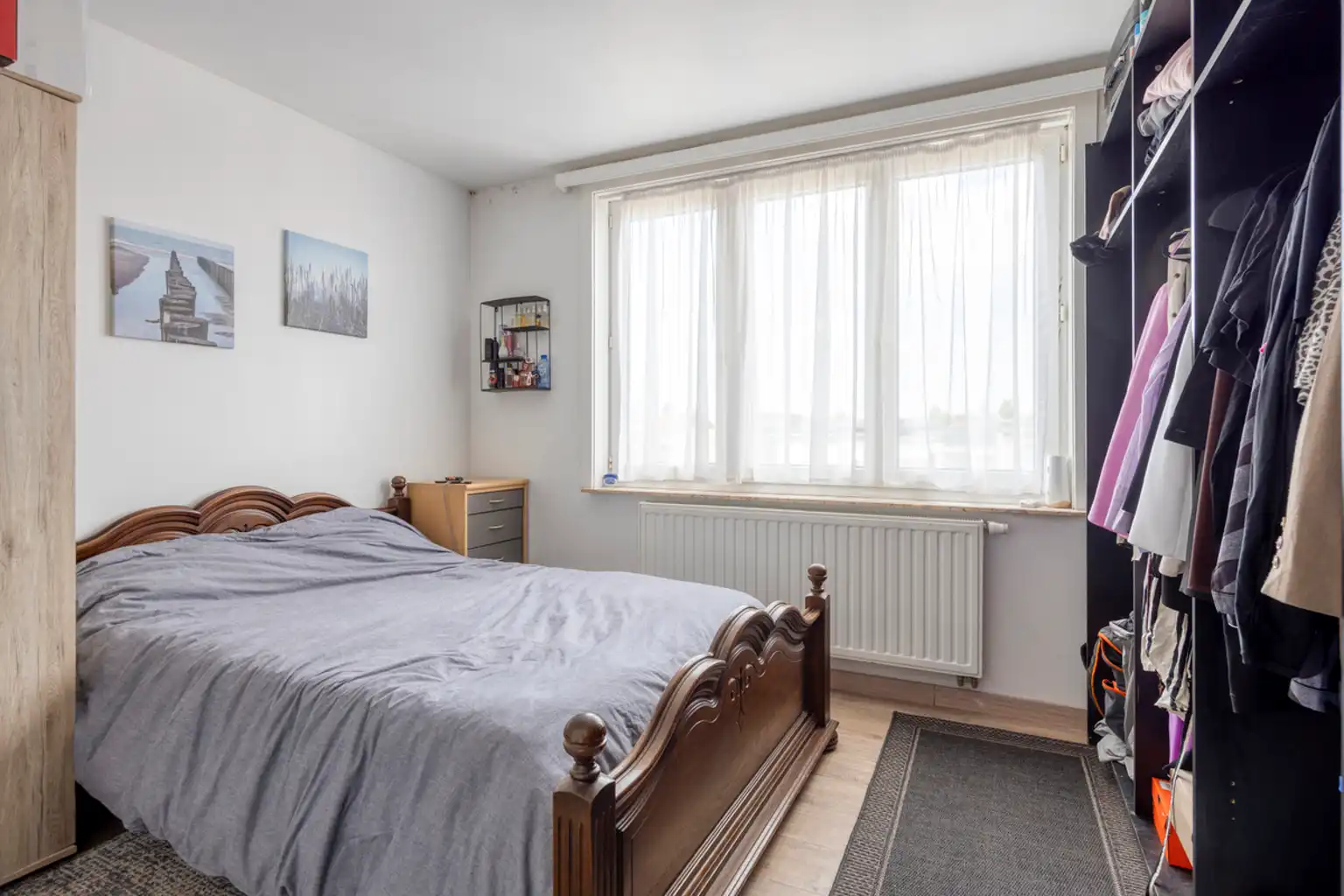 Instapklaar 2-slaapkamerappartement met garage foto 8