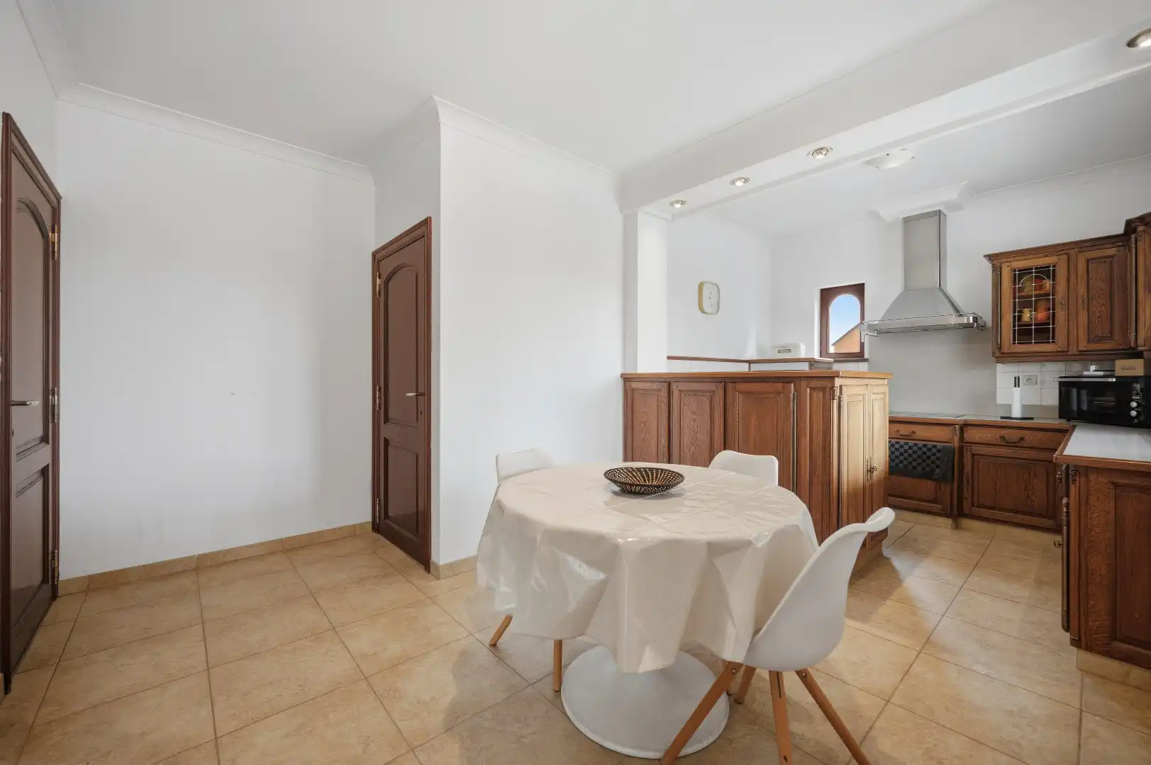 Instapklare, stijlvolle afgewerkte woning met 3 slpks foto 20