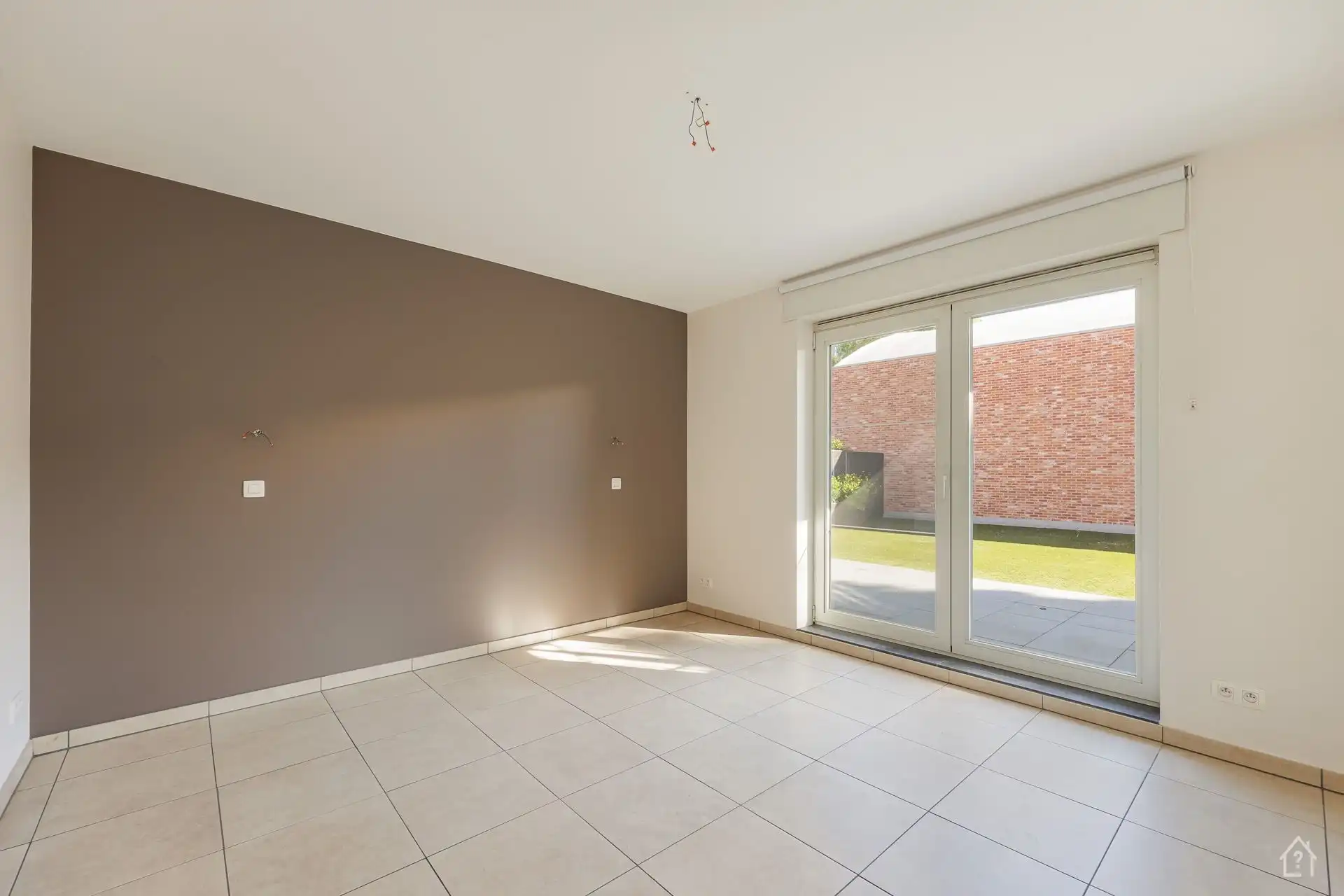 2 slaapkamer appartement met privatieve tuin en 2 parkings foto 14