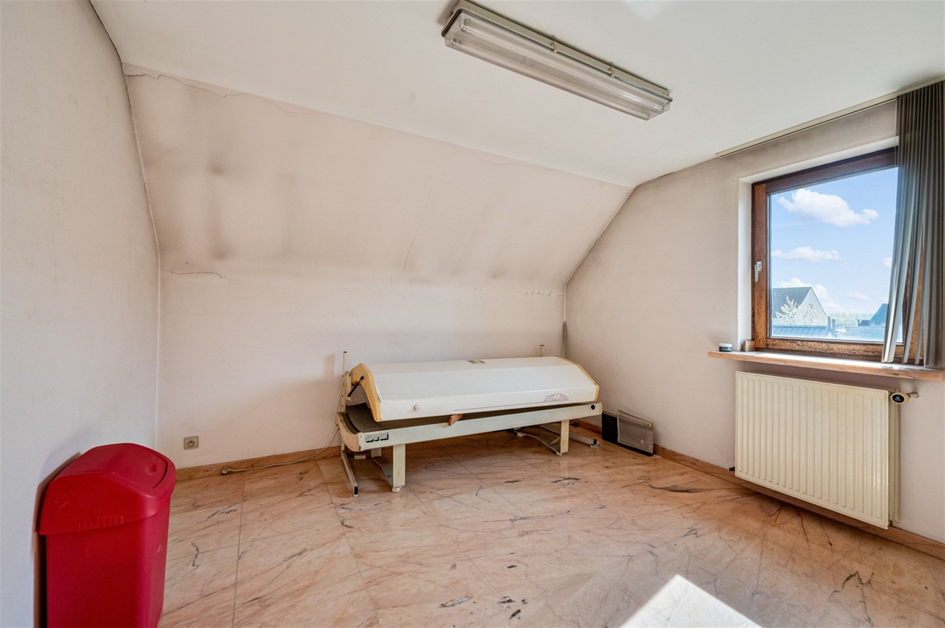 Ruime open bebouwing gelegen op verbindingsweg tussen Lede en Aalst foto 17