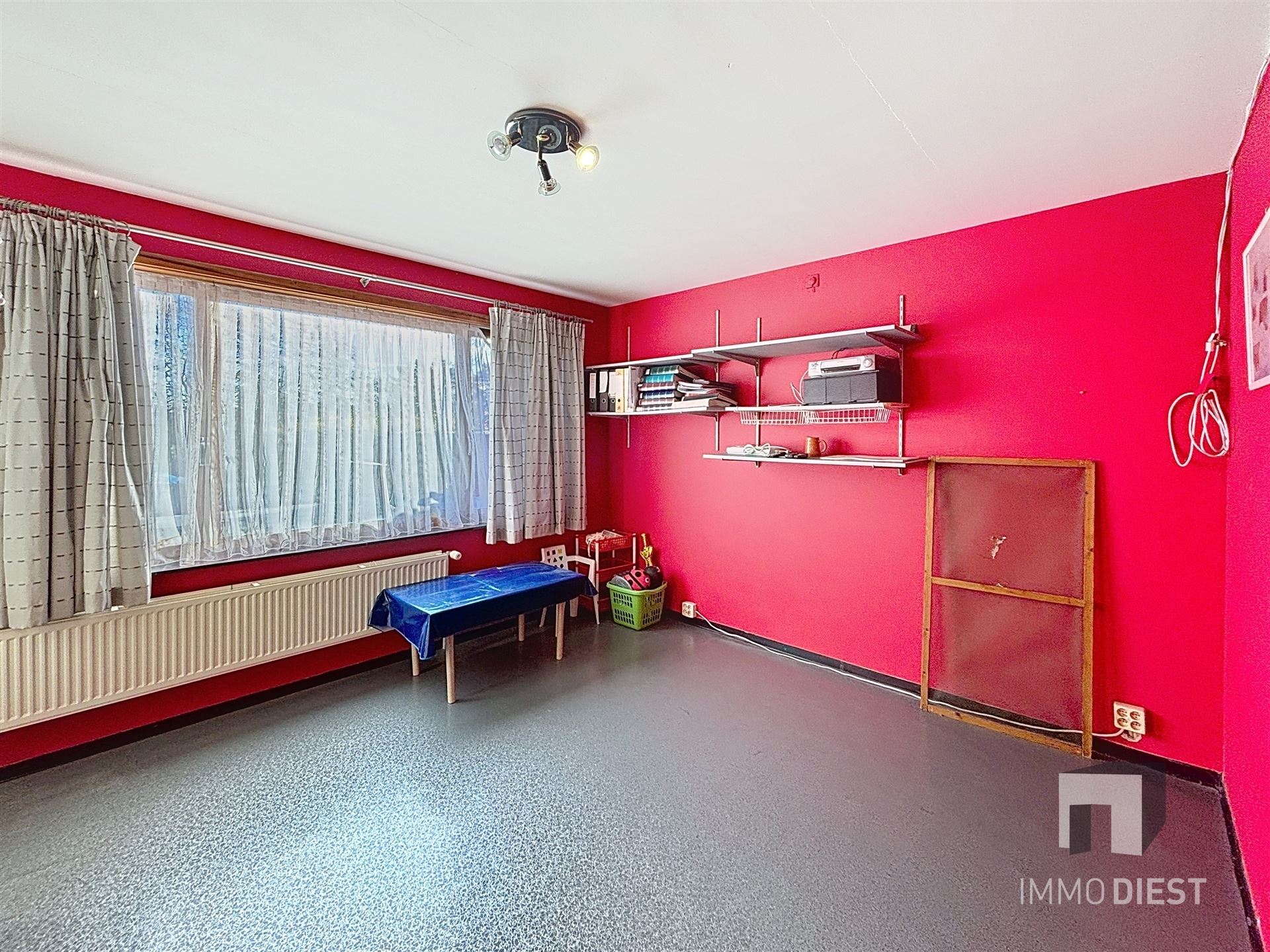 Gezinswoning op mooie locatie op 8,60are foto 24