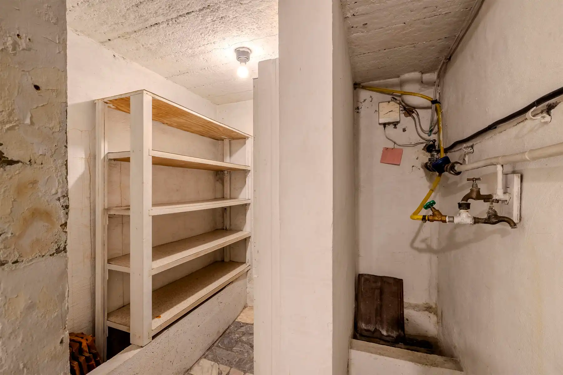 Gezinswoning met 4 ruime slaapkamers en tuin in Ekeren foto 14