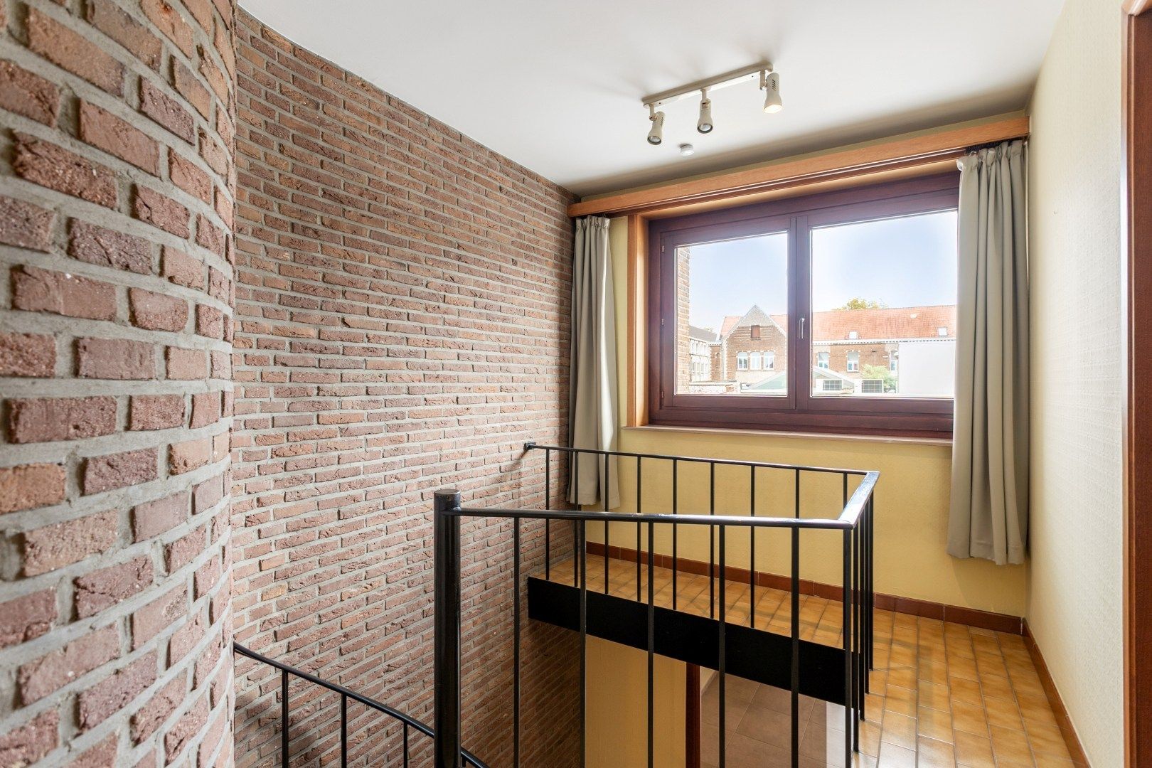 Opbrengsteigendom met twee ruime duplexappartementen  foto 10