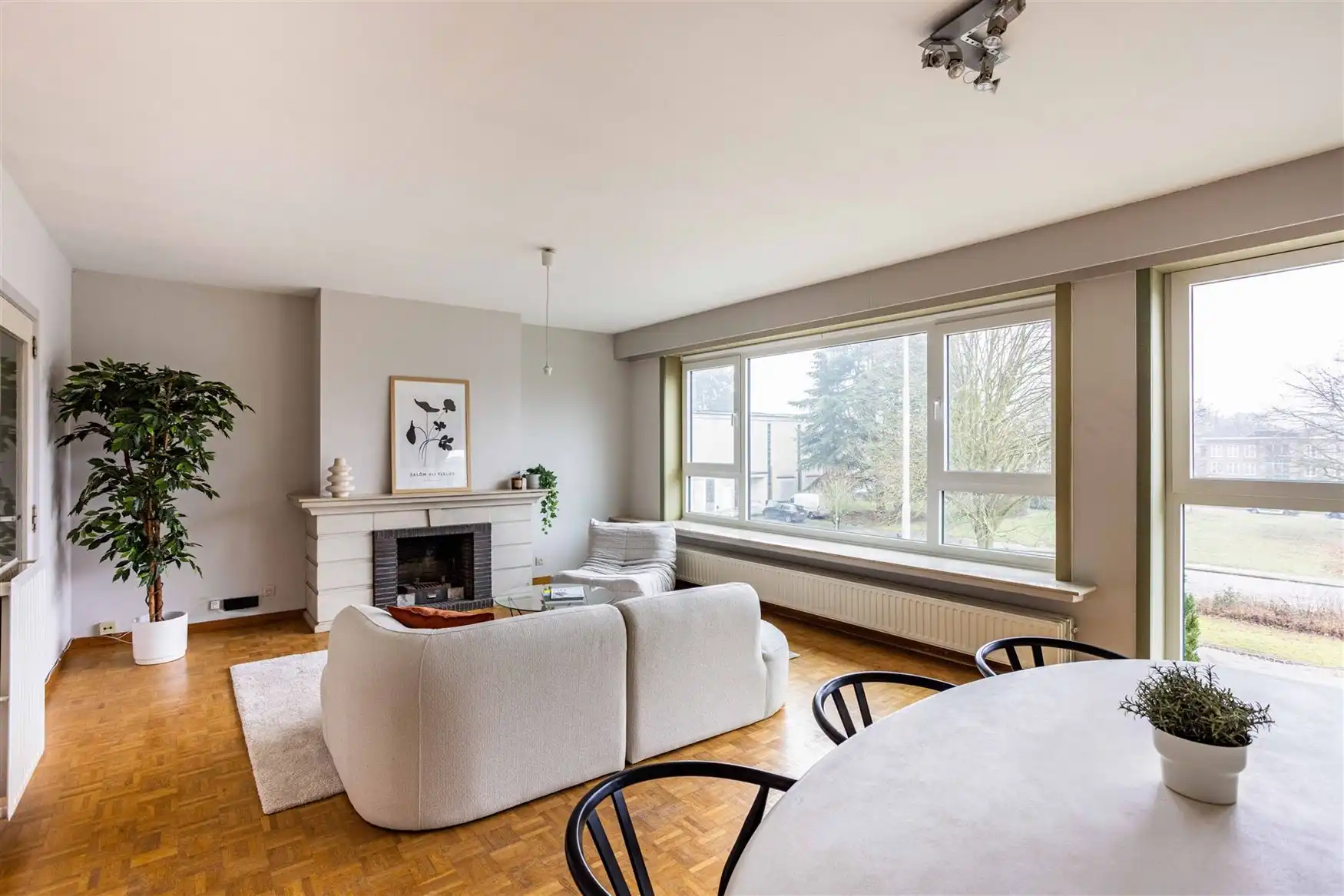 Ruim, lichtrijk appartement (115m²) in Sint-Amandsberg. foto 8