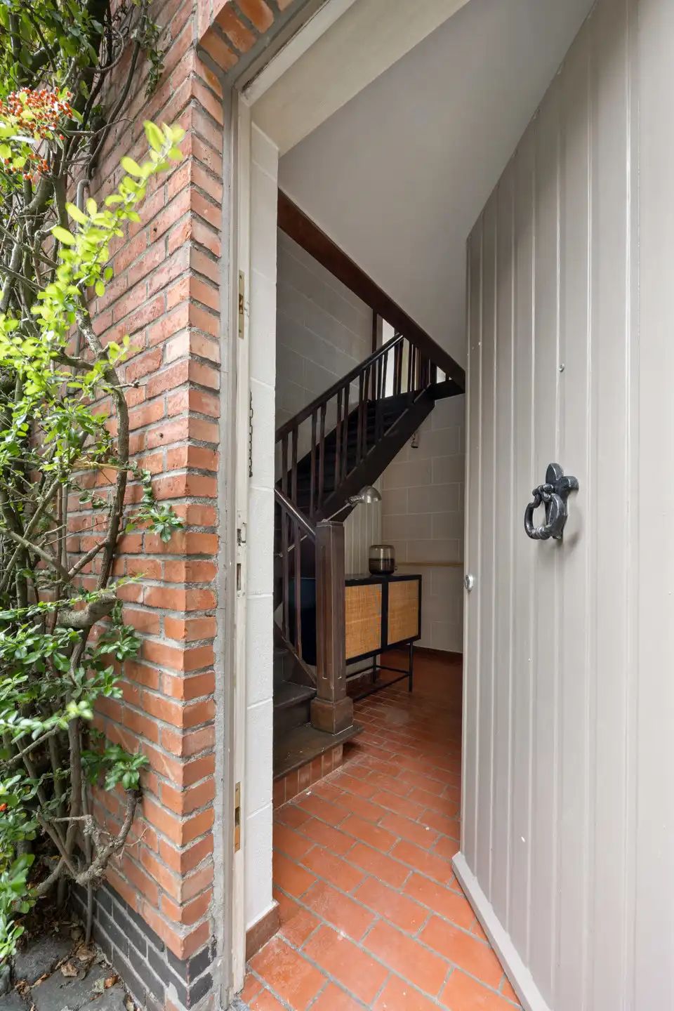  Te renoveren landhuis in groene wijk Hertebos foto 3