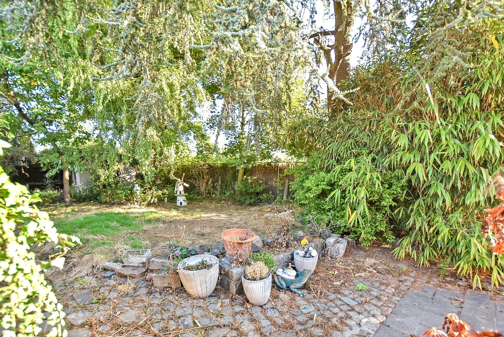 Te renoveren woning op een perceel van 392m² te Houthulst! foto 14