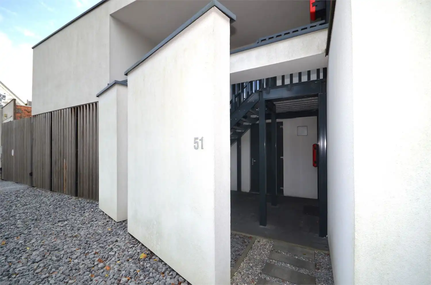 ENKEL AANMELDEN PER MAIL!! PRACHTIG EN RUIM DUPLEXAPPARTEMENT MET HEERLIJK TERRAS IN HET CENTRUM VAN HAMONT! foto 3