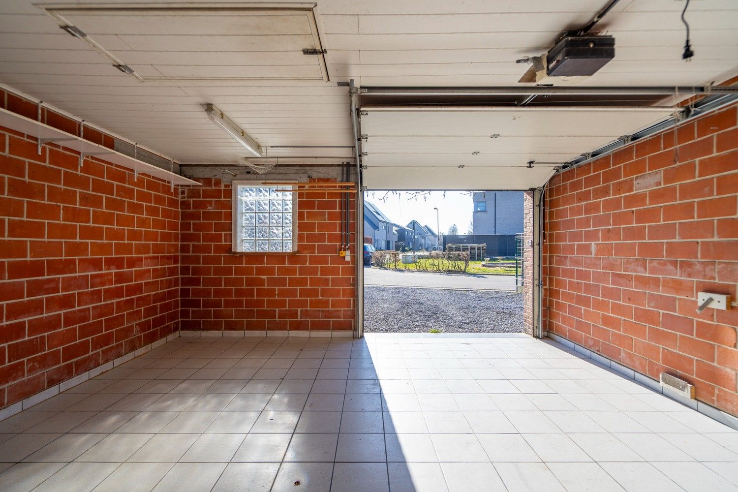 RUIME WONING MET UITWEG foto 15