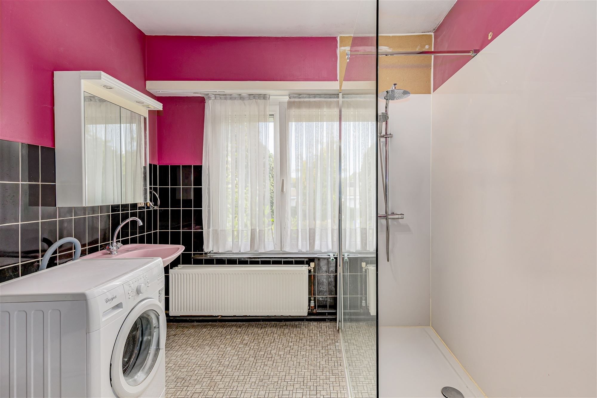 Te renoveren woning met 3 slpk, terras en ruime tuin in Wommelgem! foto 18