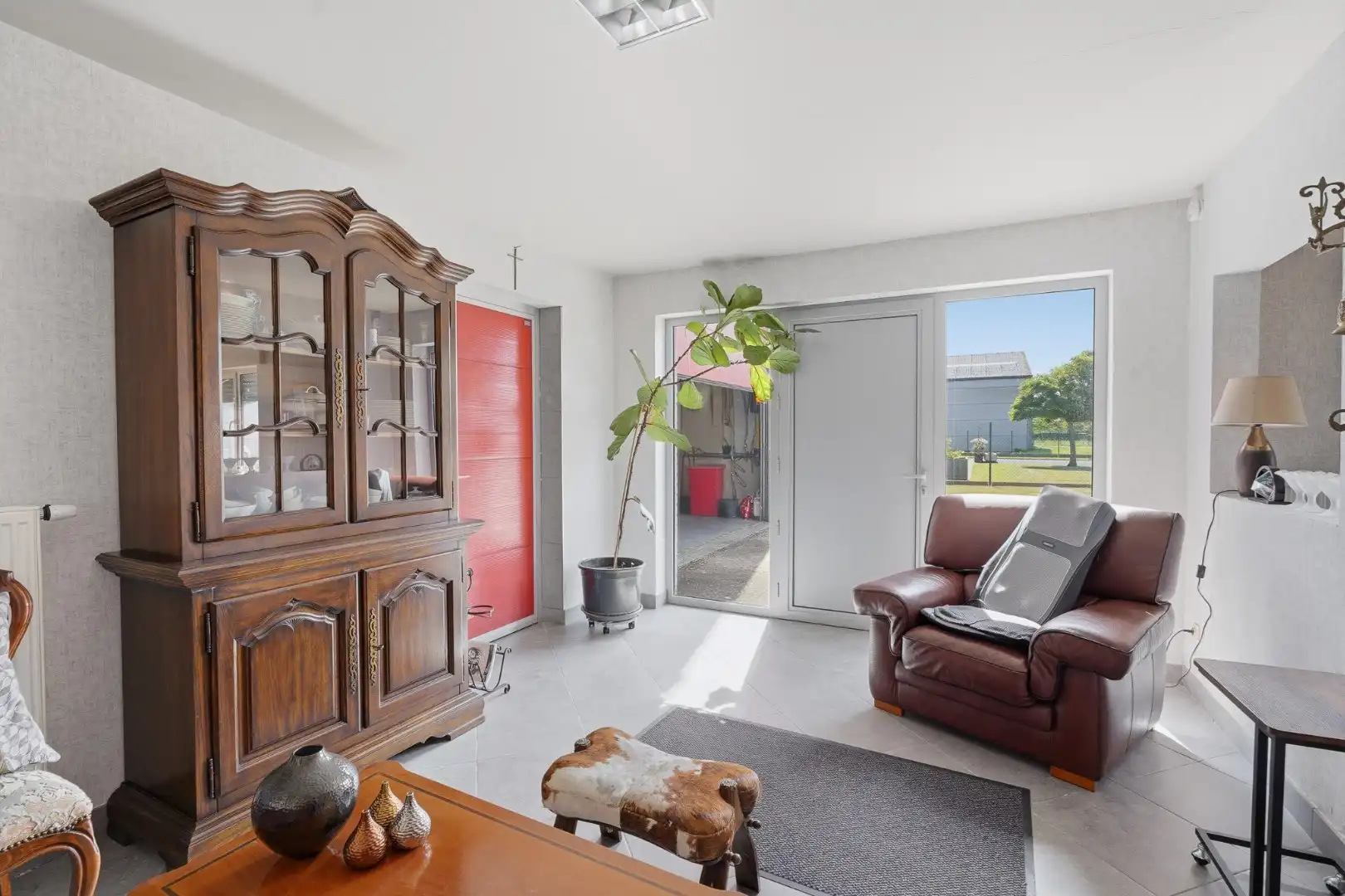 Bedrijfswoning met ruime loods van ca. 1.530 m² in de ambachtelijke zone van Eernegem foto 17