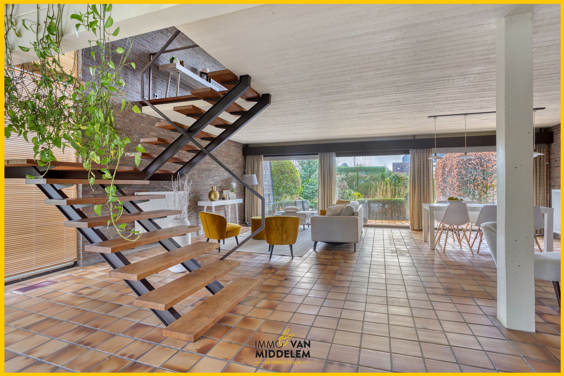 UNIEKE JAREN ’70 ARCHITECTENVILLA IN RESIDENTIËLE OMGEVING foto 4