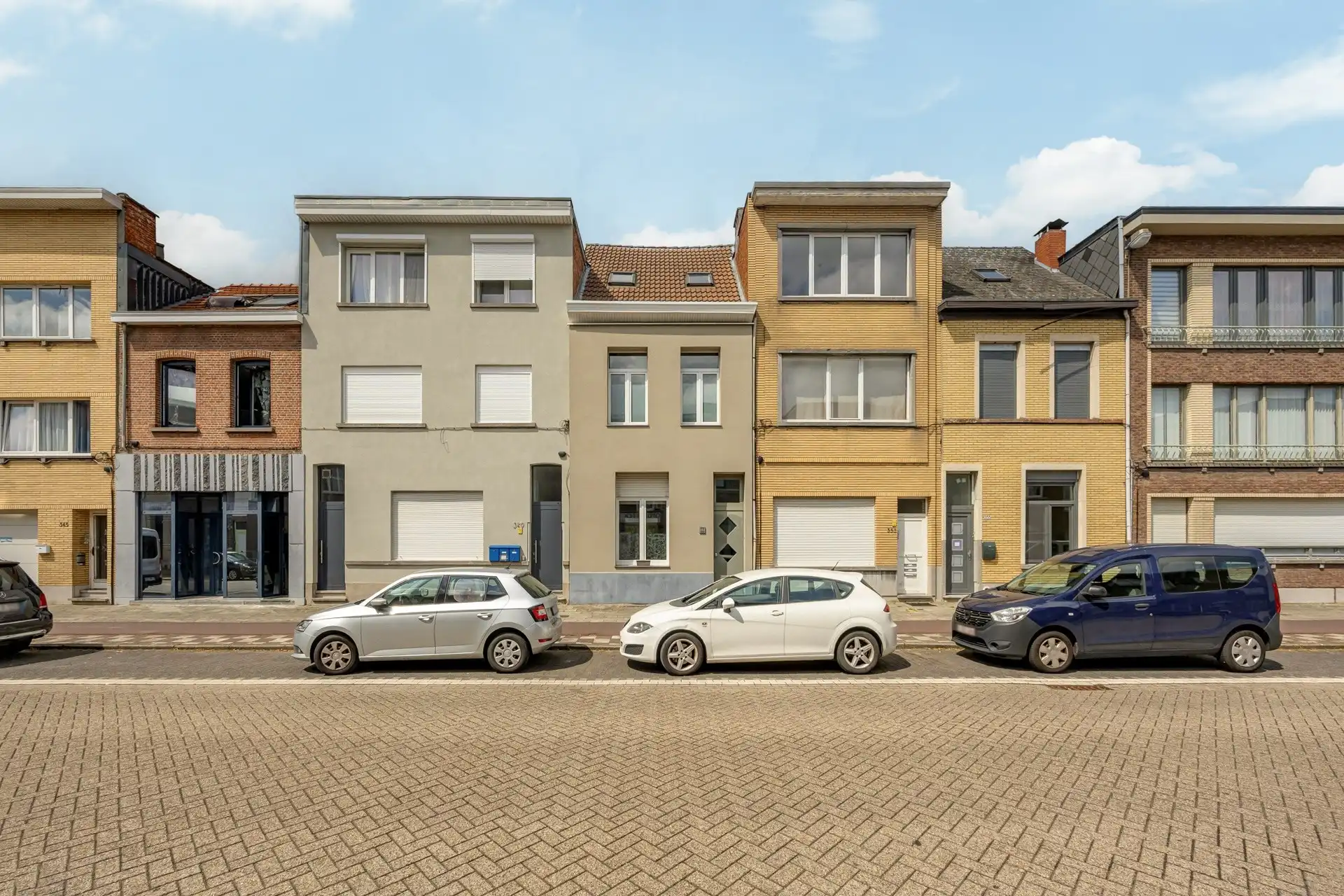 Instapklare woning met 4 slaapkamers in Wilrijk foto {{pictureIndex}}