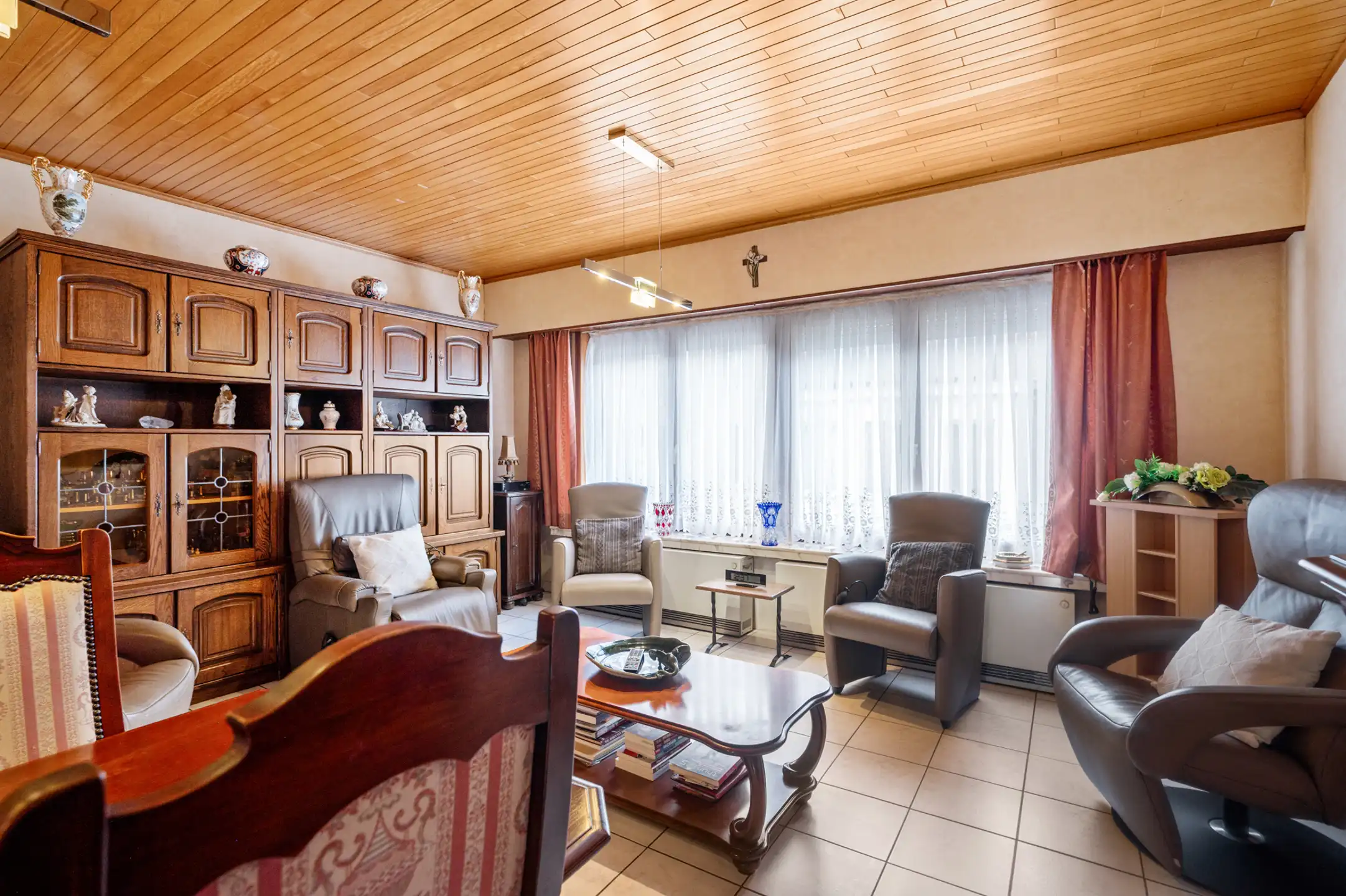 Woning met mooi potentieel in het centrum van Hove foto 10