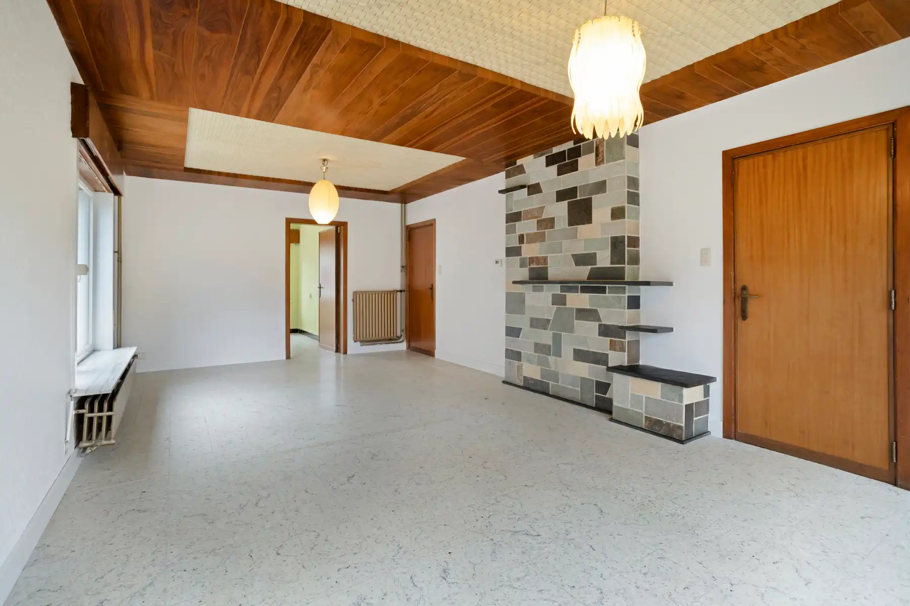 Leuke woning met veel potentieel en grote tuin foto 8