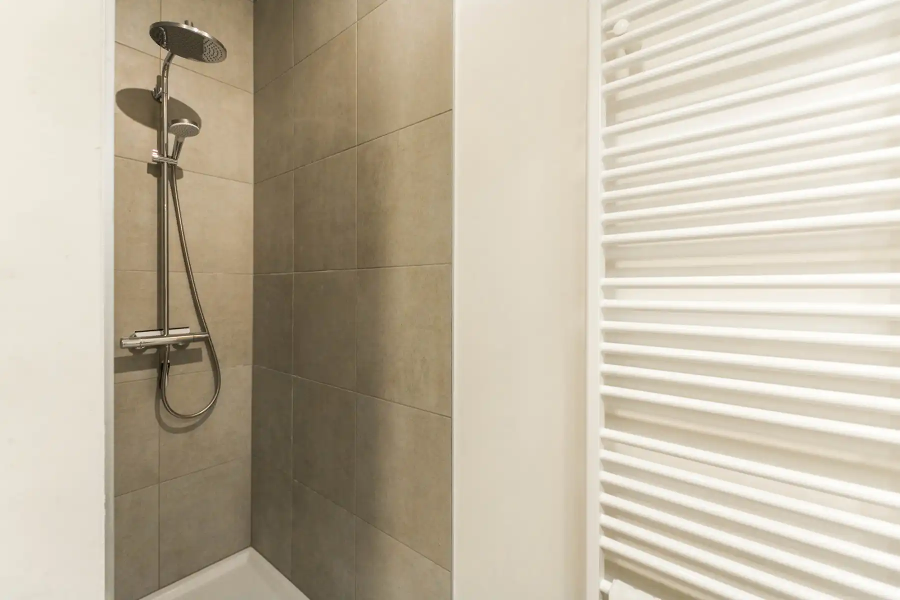 Recent duplex-appartement met 3 kamers, kelder en garage... foto 12