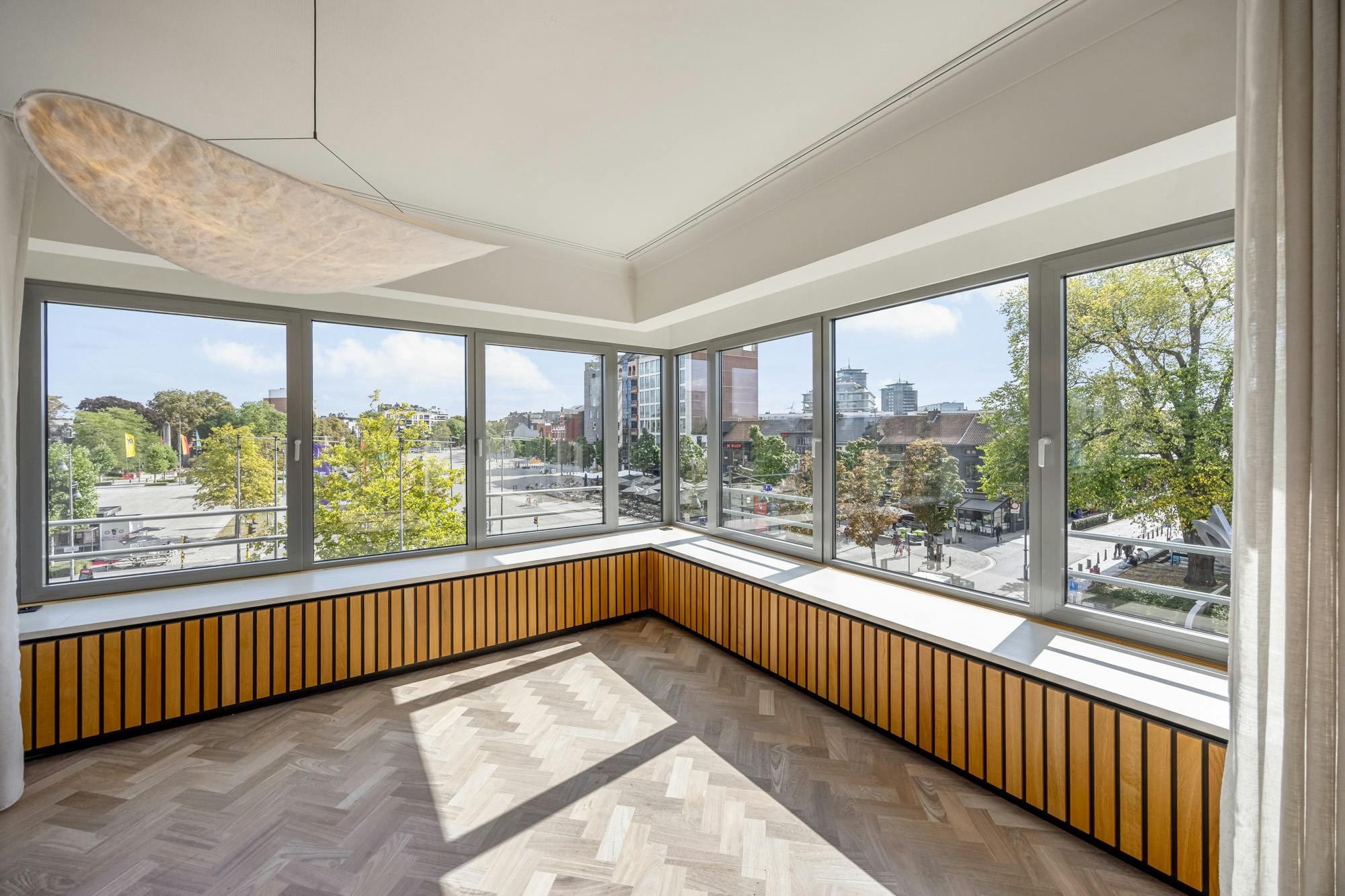 Gerenoveerd appartement met 3 slaapkamers centrum Hasselt foto 12