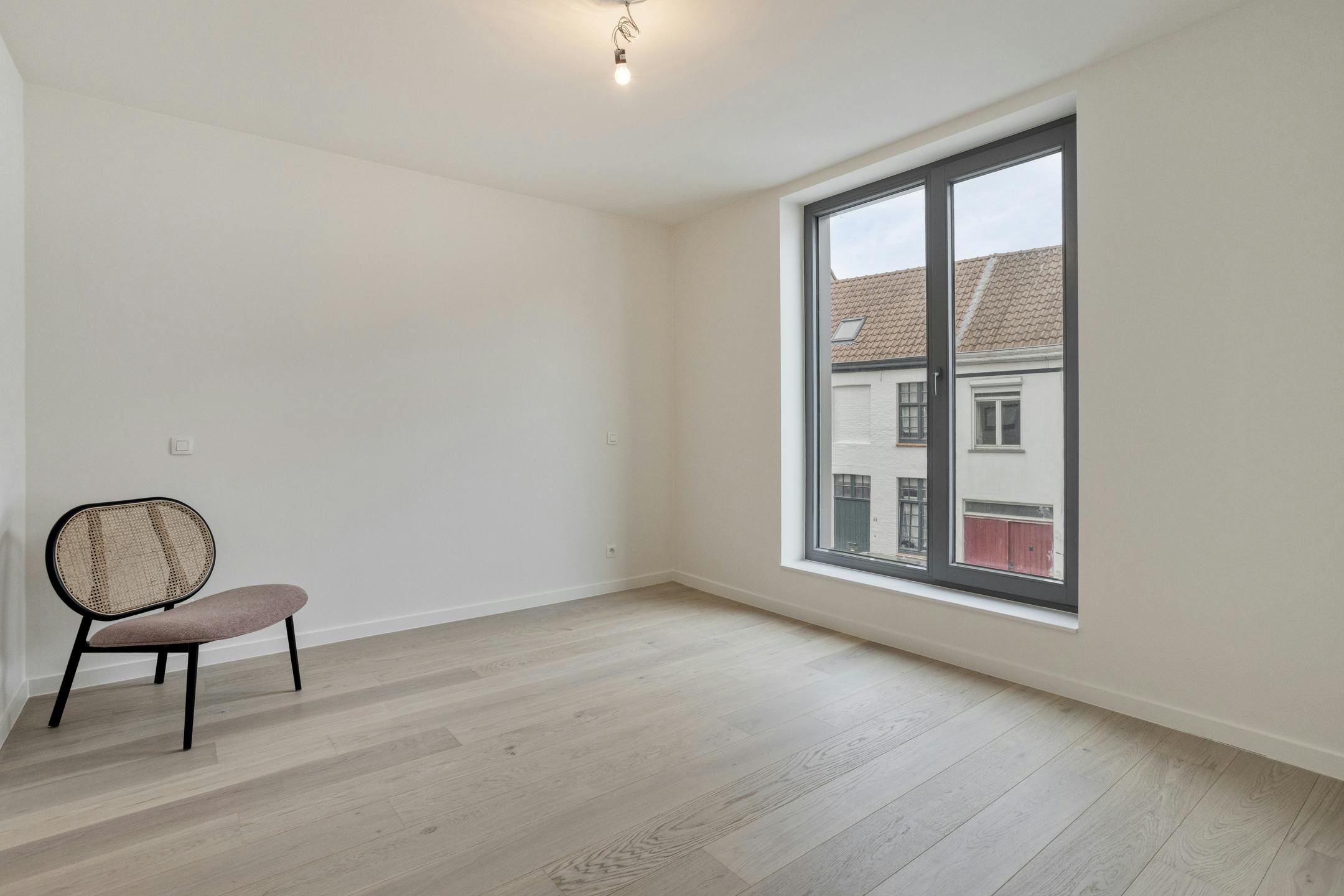 Stijlvol huis te centrum Brugge met 3 slaapkamers en garage foto 9