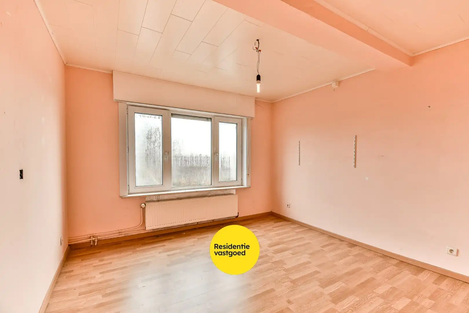 Te renoveren appartementsgebouw met loods op 1.131 m² foto 11