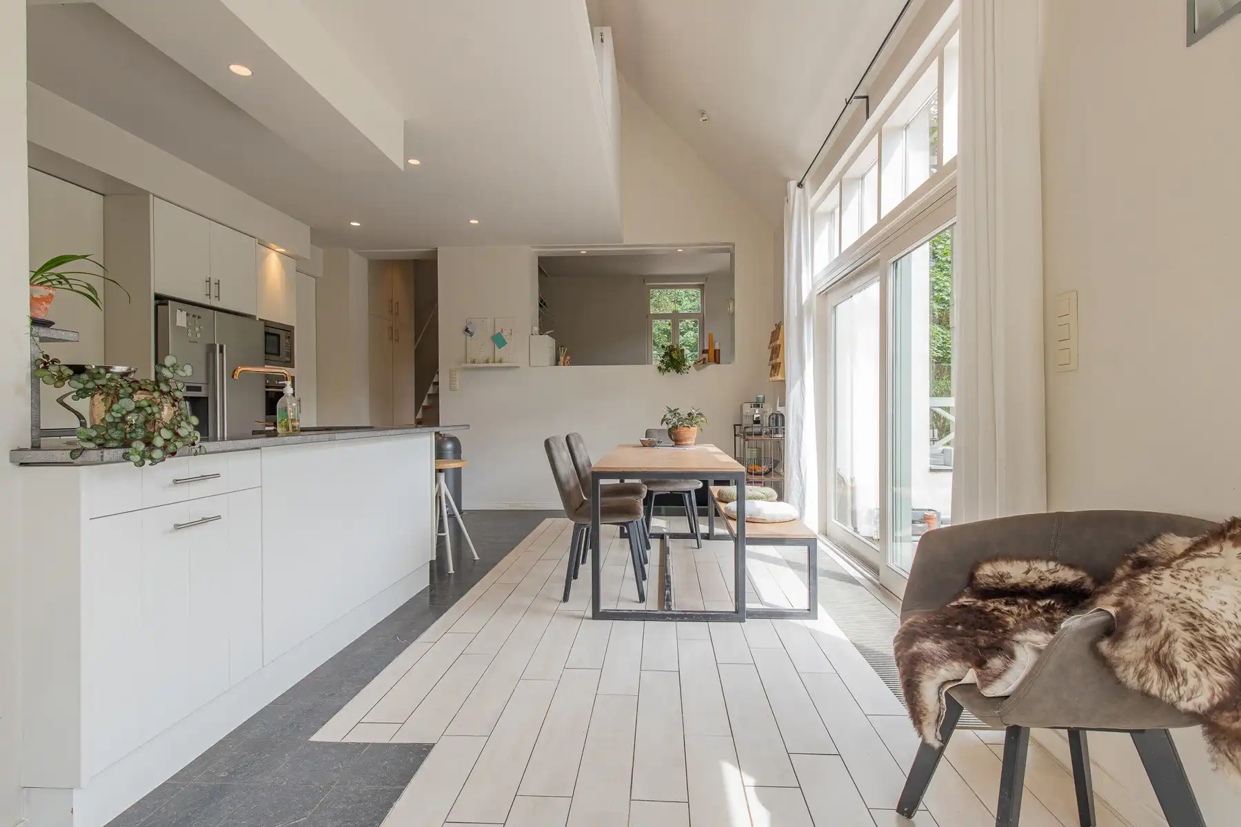 Prachtige woning met historisch karakter foto 9