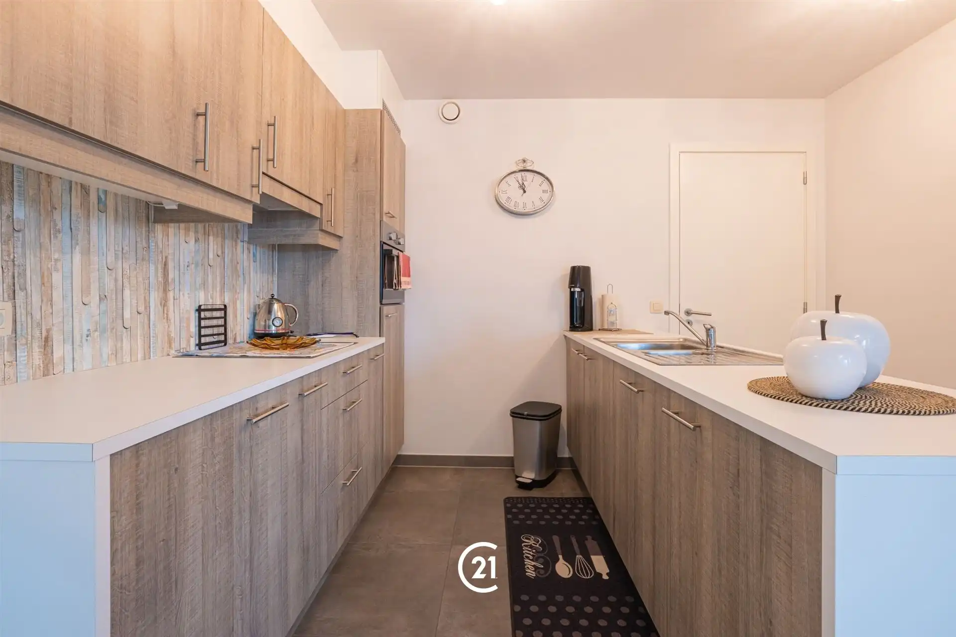 Energiezuinig wonen met terras & parking! foto 9