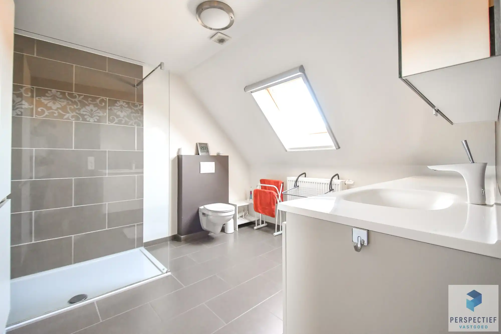 Recente mooie gezinswoning met 3 slpk en aangename z-w tuin te Vichte foto 14