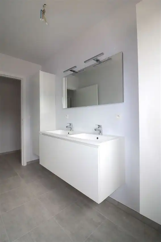 Niewbouwwoning met 3 slpk, tuin, gunstige ligging foto 24