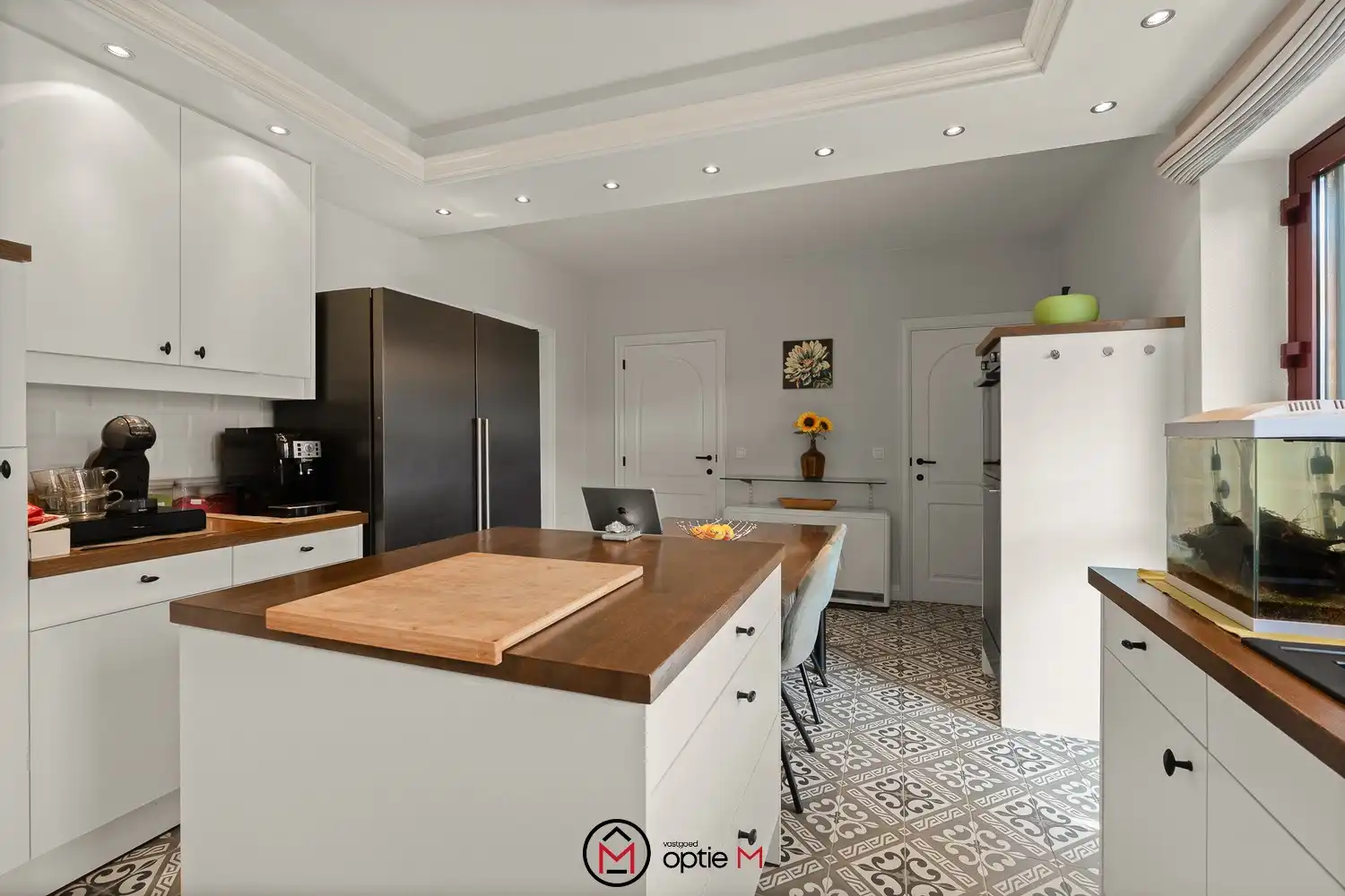 Ruim gerenoveerd appartement van 170 m² met 4 slaapkamers en twee terrassen in hartje Genk foto 14