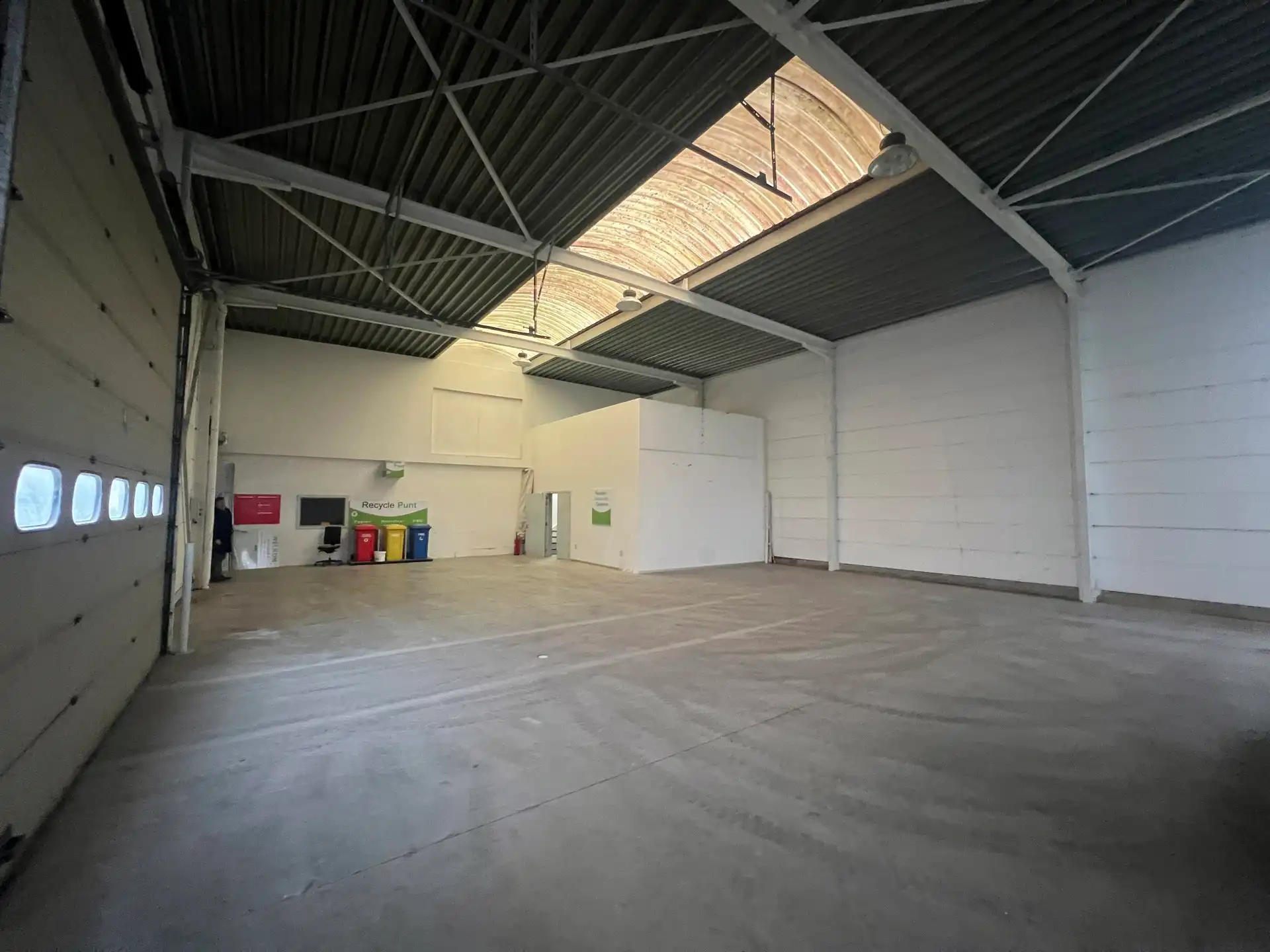 Multifunctioneel bedrijfsgebouw foto 5