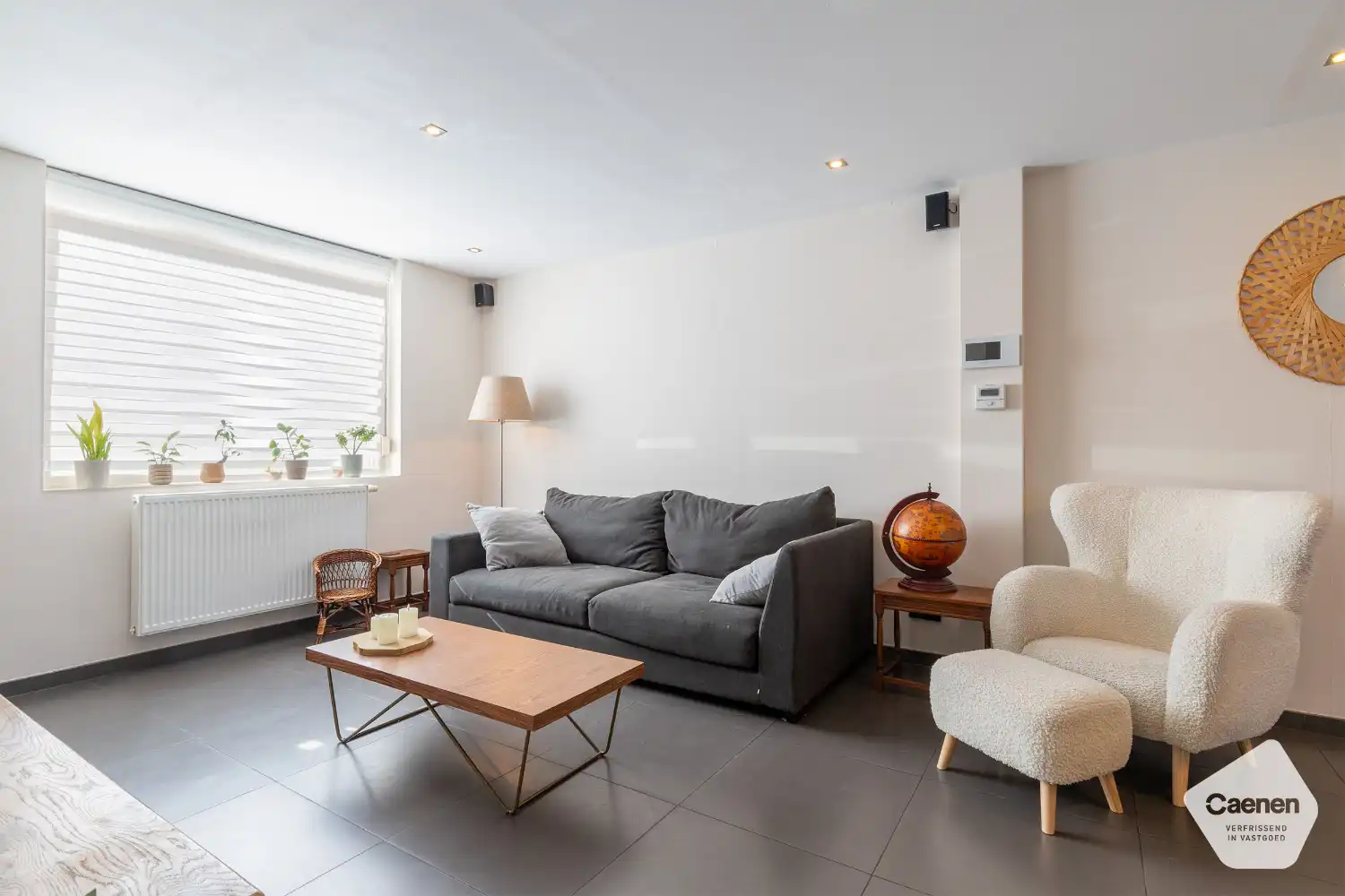 Vezorgde & instapklare woning aan het centrum van Zedelgem met 3 slaapkamers en zonnige privé-tuin foto 2