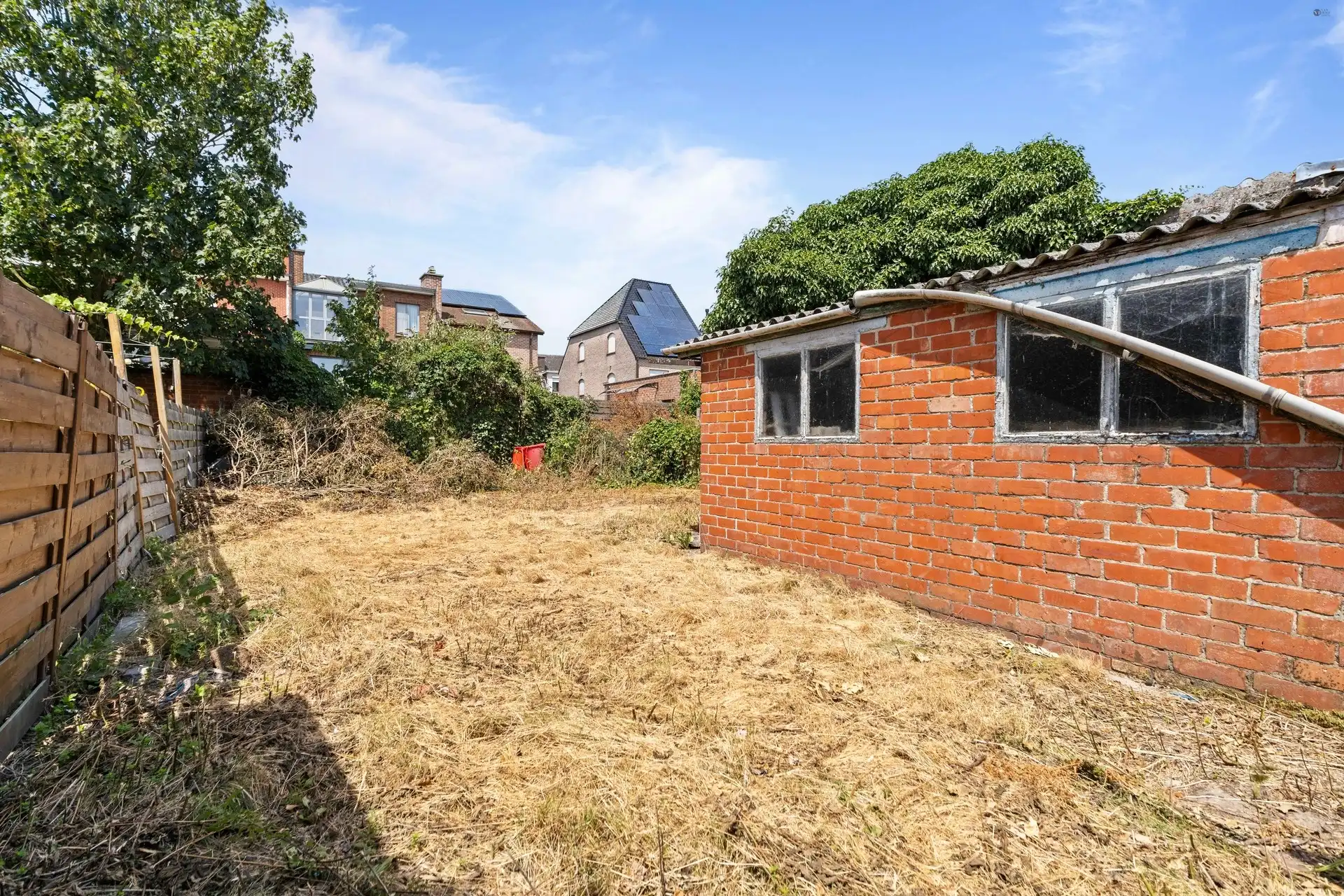 te renoveren rijwoning met potentieel foto 3