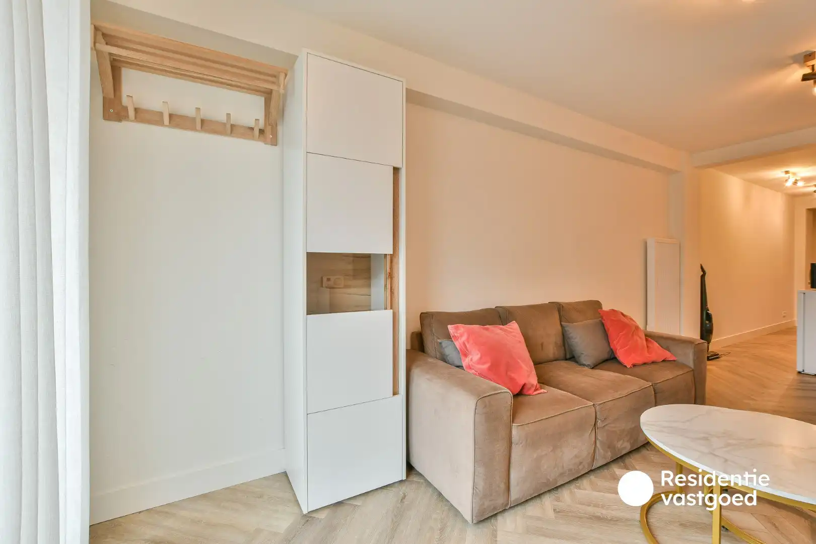 Volledig vernieuwd appartement te koop - achterkant zeedijk Wenduine! foto 4