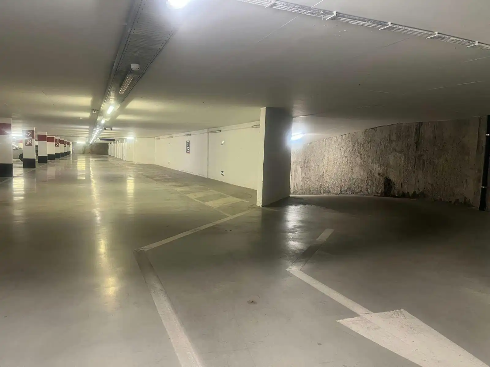 Ruime garagebox te koop onder het Marktplein te centrum! foto 6
