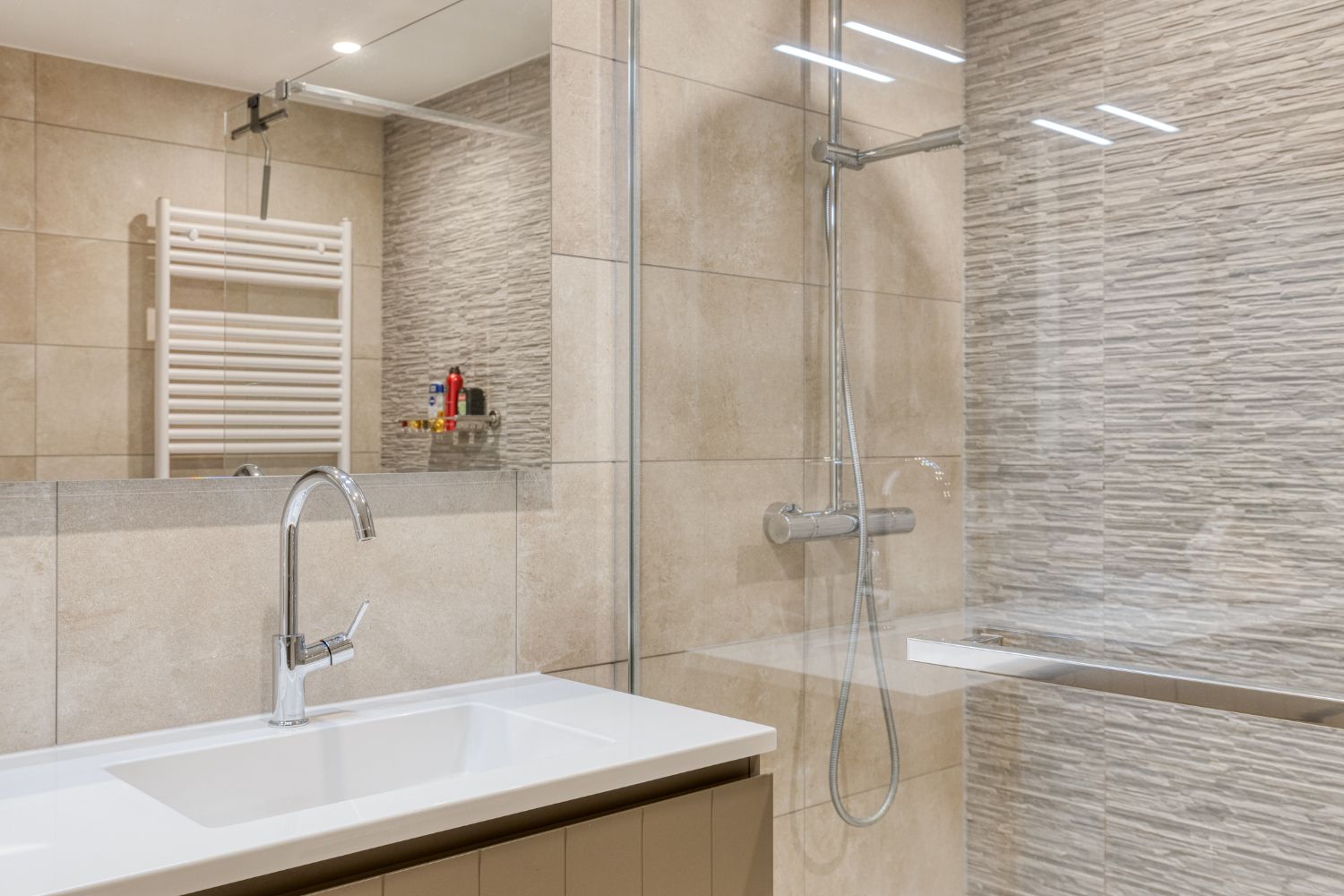 Subliem appartement op een prachtige ligging met open zicht op de Havengeul foto 11
