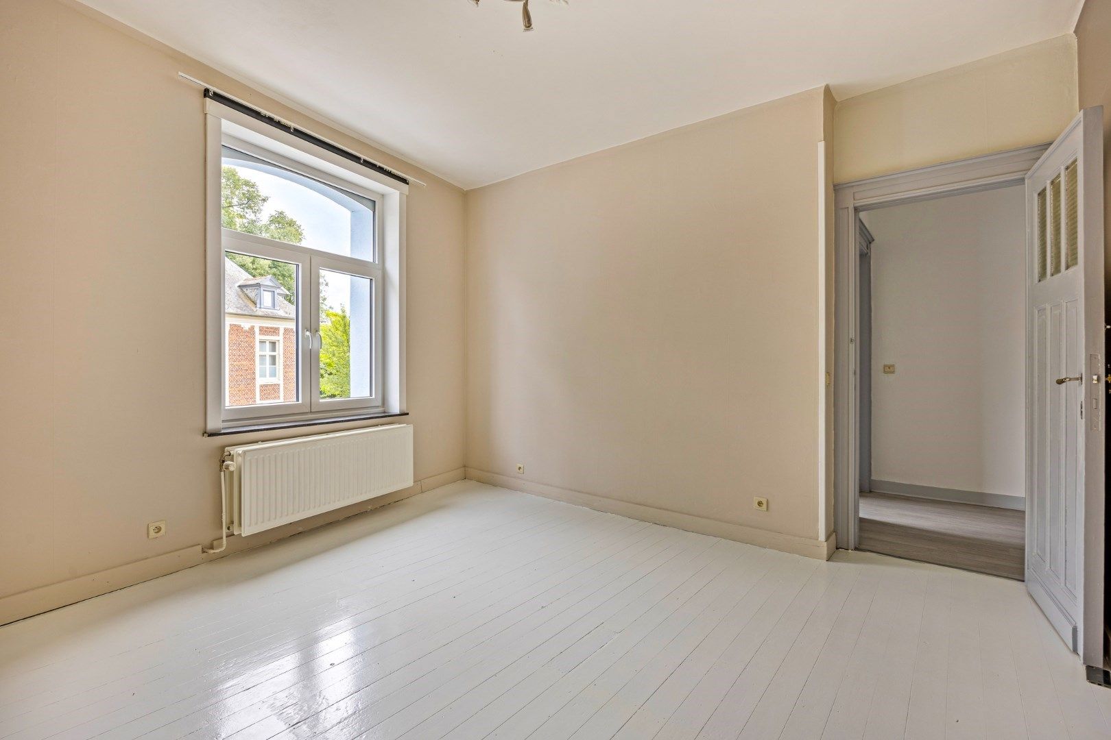 Woning met 3 slaapkamers, goede bereikbaarheid en veel winkels - EPC 188 kWh/m² - bewoonbare oppervlakte 140 m²  foto 23