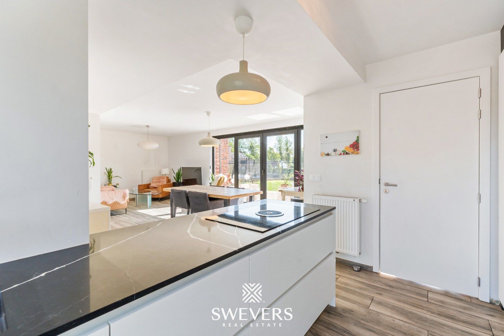 Recente, instapklare en energiezuinige woning op rustige straat te Kortessem foto 16
