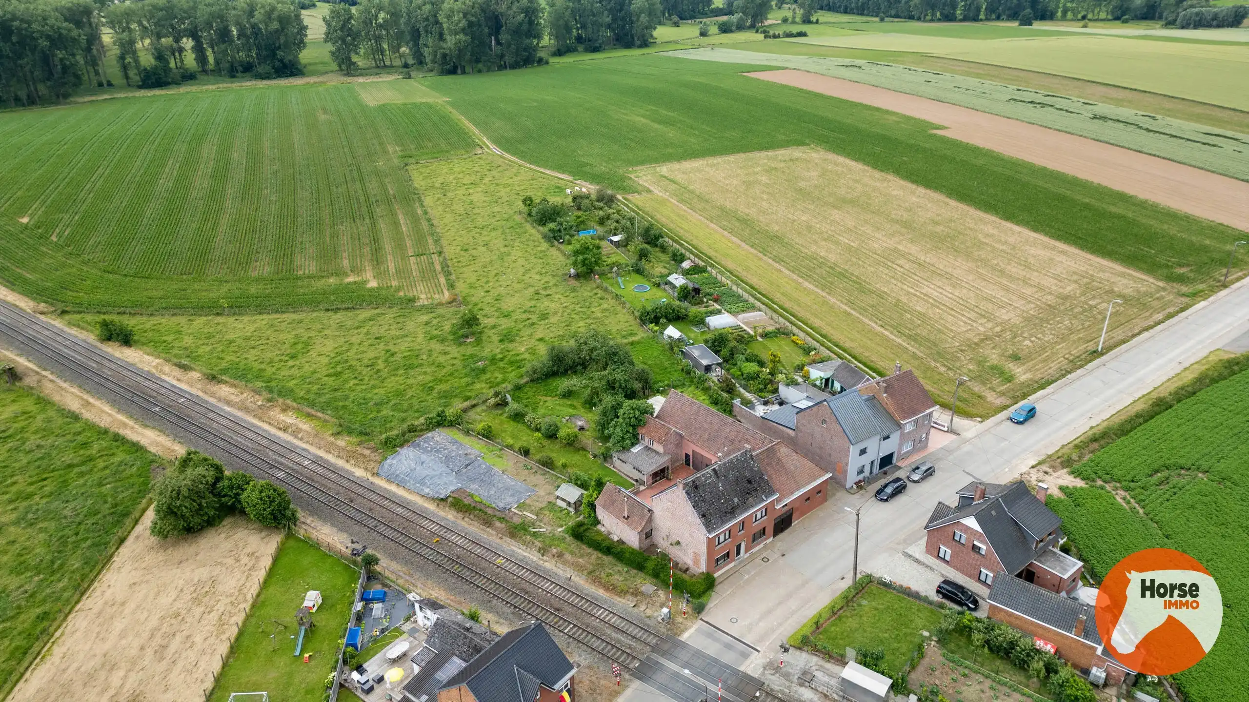 LIERDE - Woning met veel potentieel op 93are foto 2