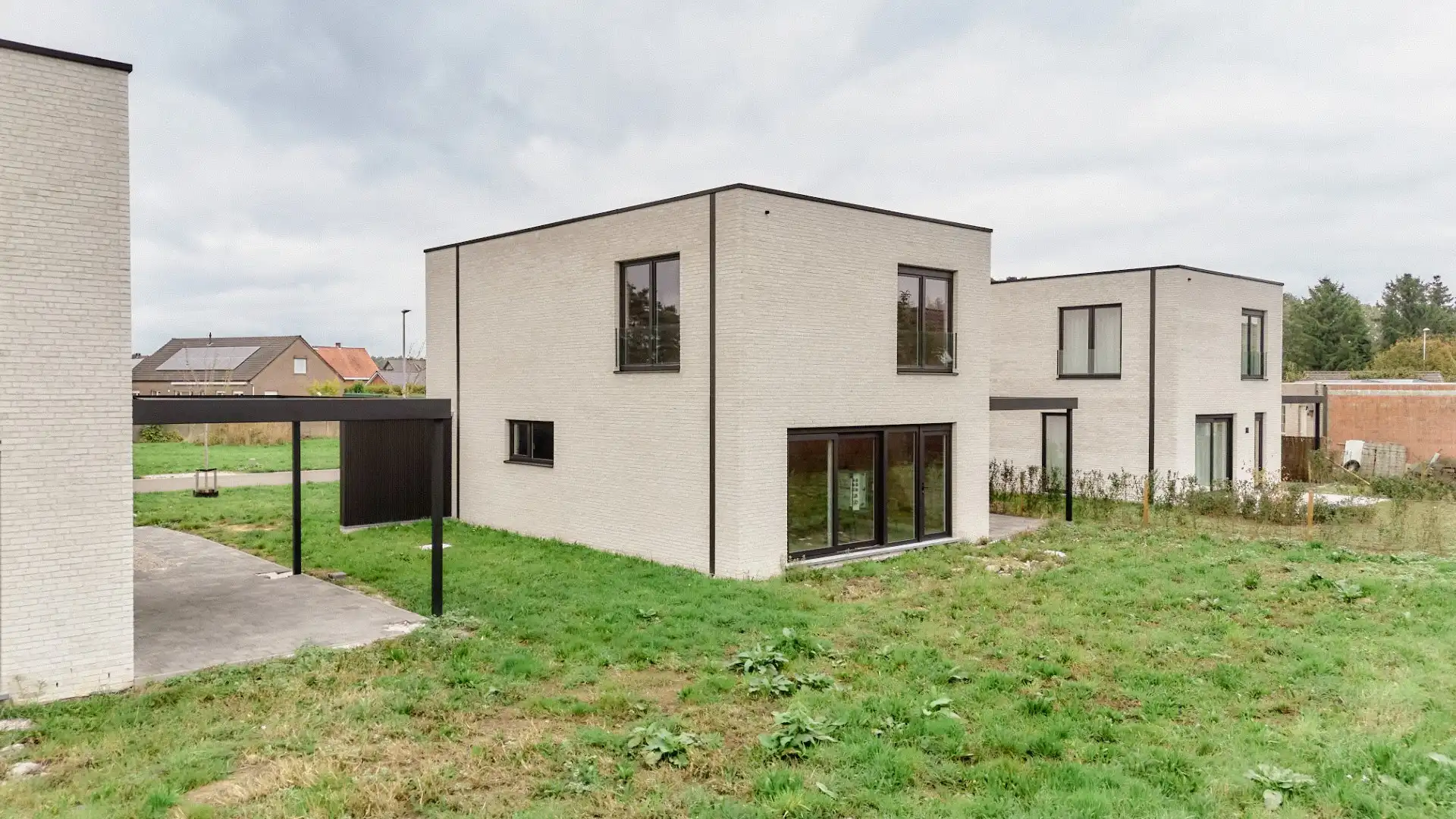 Moderne vrijstaande woning met zuid gerichte tuin foto 7