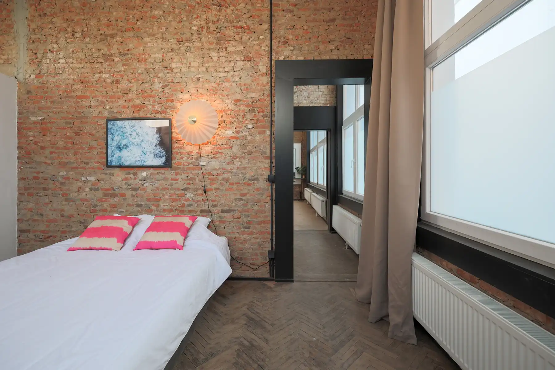 Ruim en lichtrijk triplex-atelier in de stad foto 15