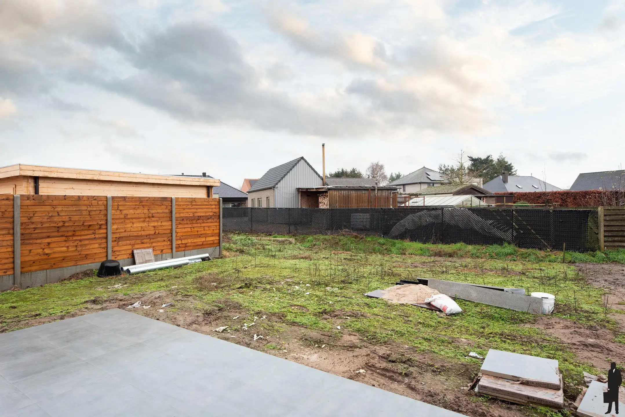 Instapklare nieuwbouw halfopen bebouwing met tuin en garage foto 20