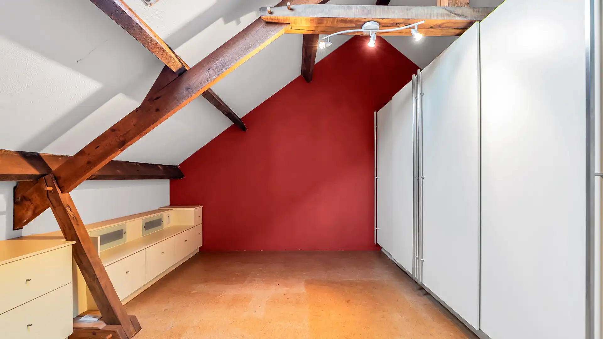 Authentieke hoevewoning met 4 slaapkamers, royale leefruimtes en idyllische ligging in het rozendorp Geistingen foto 31