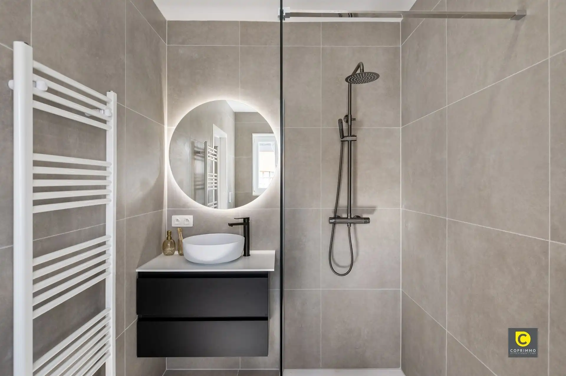 Recent gerenoveerd appartement op toplocatie! foto 8