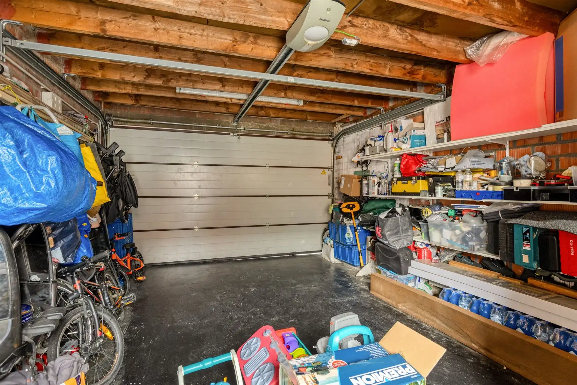 Woning met 2 (mogelijk 3) slaapkamers, tuin en garage.  foto 17