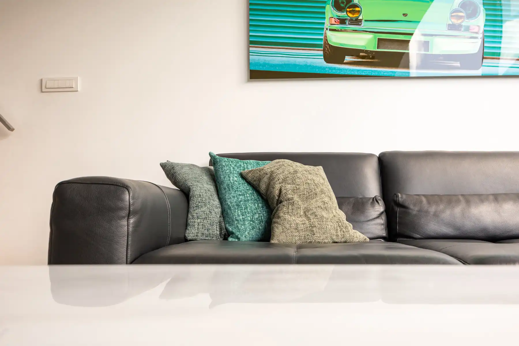 Knap afgewerkte woning met apart bedrijfsgebouw en parking foto 10