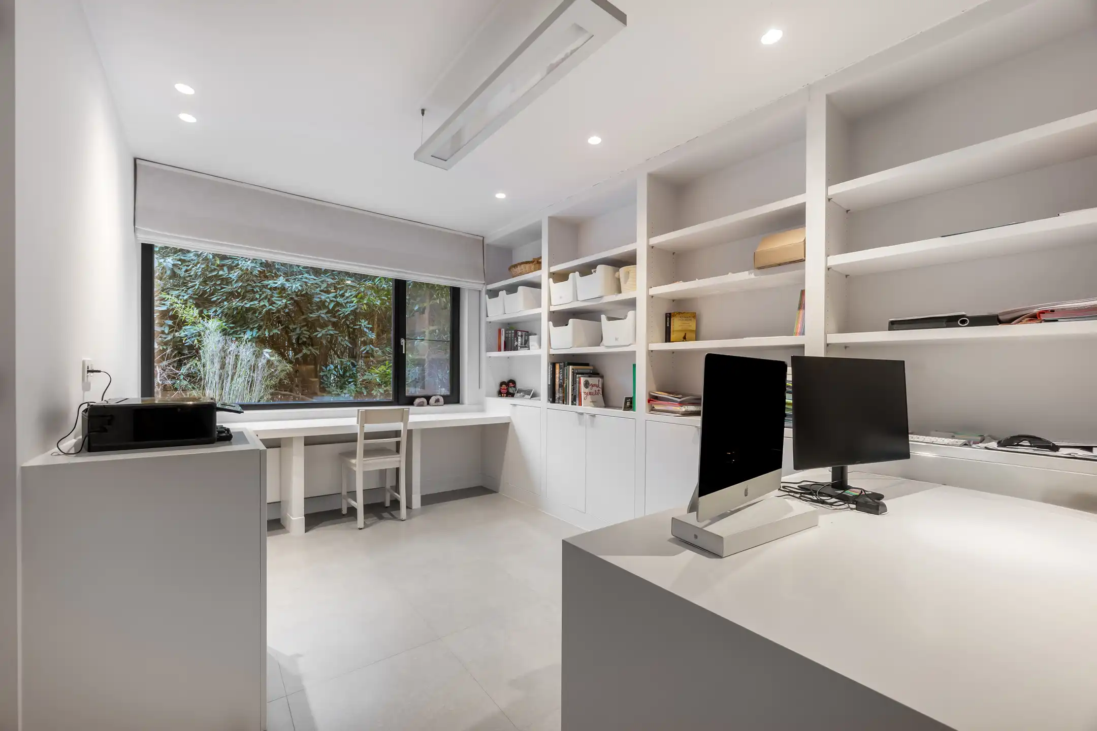 Karakterwoning met brutalistische gevel  in Hof ter Linden foto 18