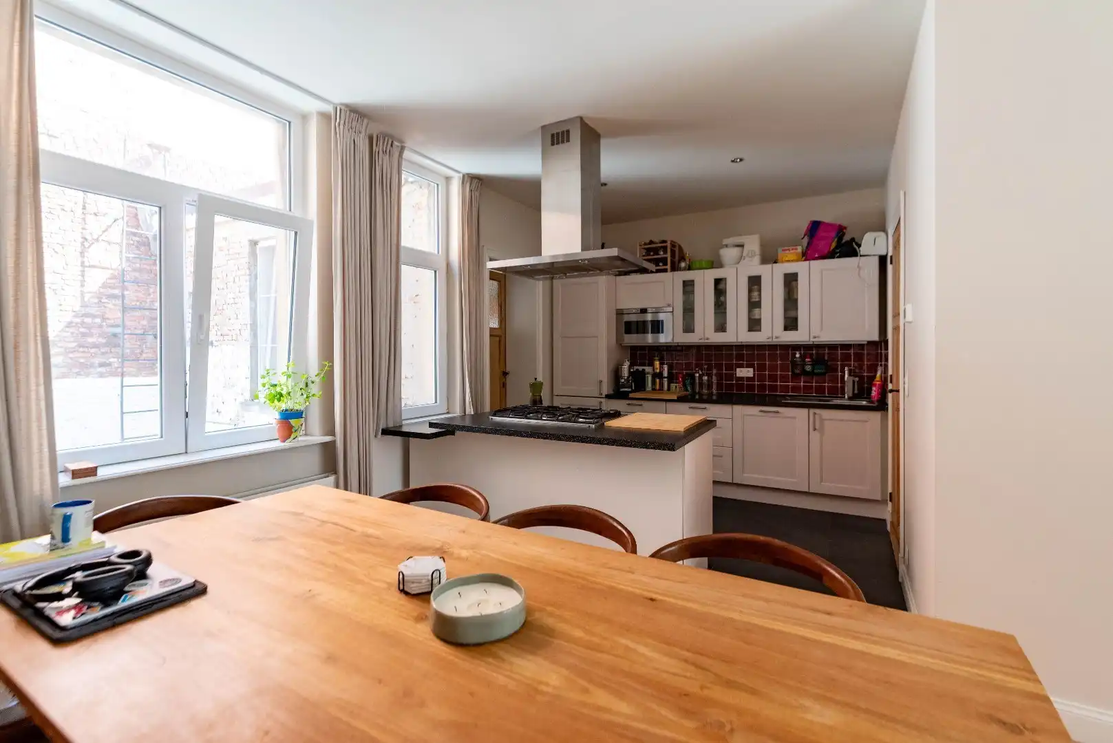 Charmante en veelzijdige woning met studio, 2 slaapkamers foto 8