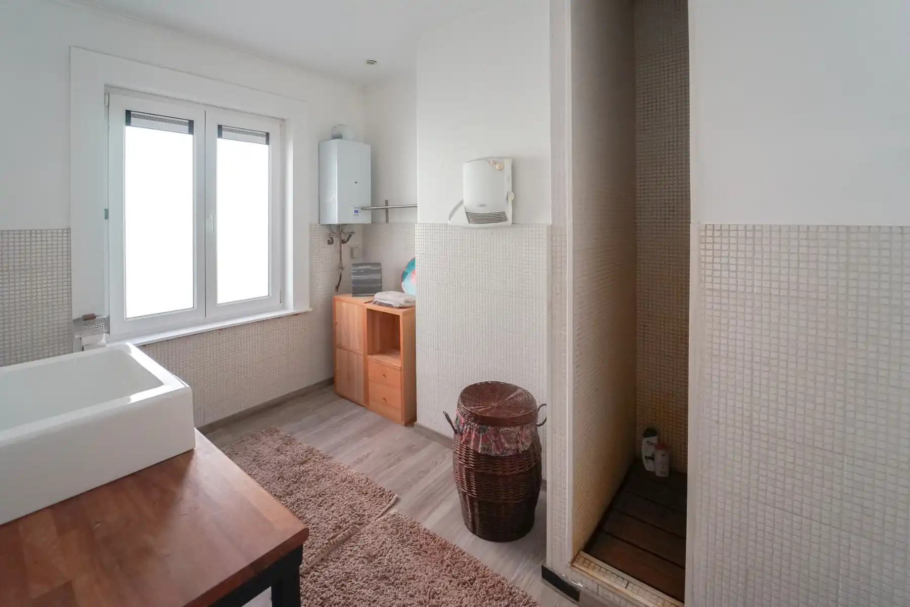Instapklare rijwoning met 4 slaapkamers! foto 8