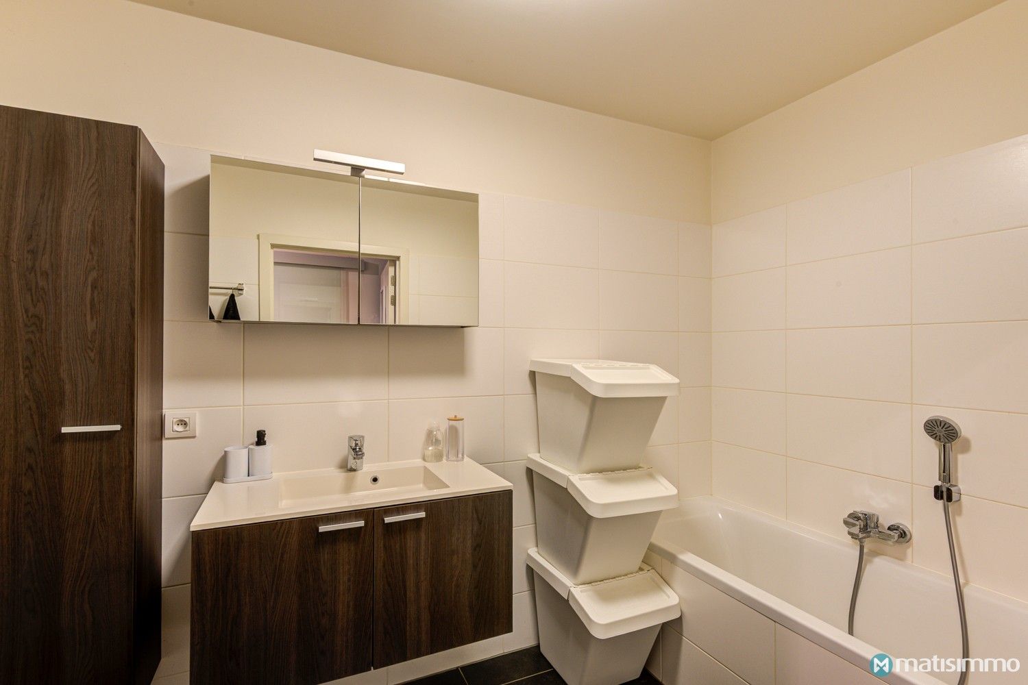INSTAPKLAAR APPARTEMENT MET 2 SLAAPKAMERS EN AUTOSTAANPLAATS IN HET CENTRUM VAN BILZEN foto 10