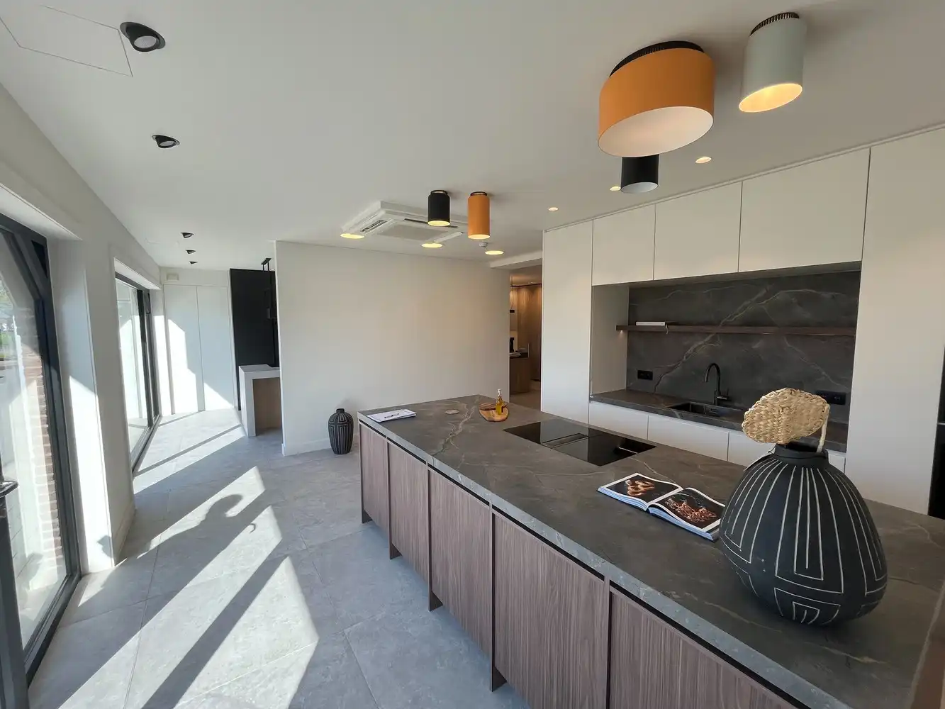 showroom 164m² foto 22